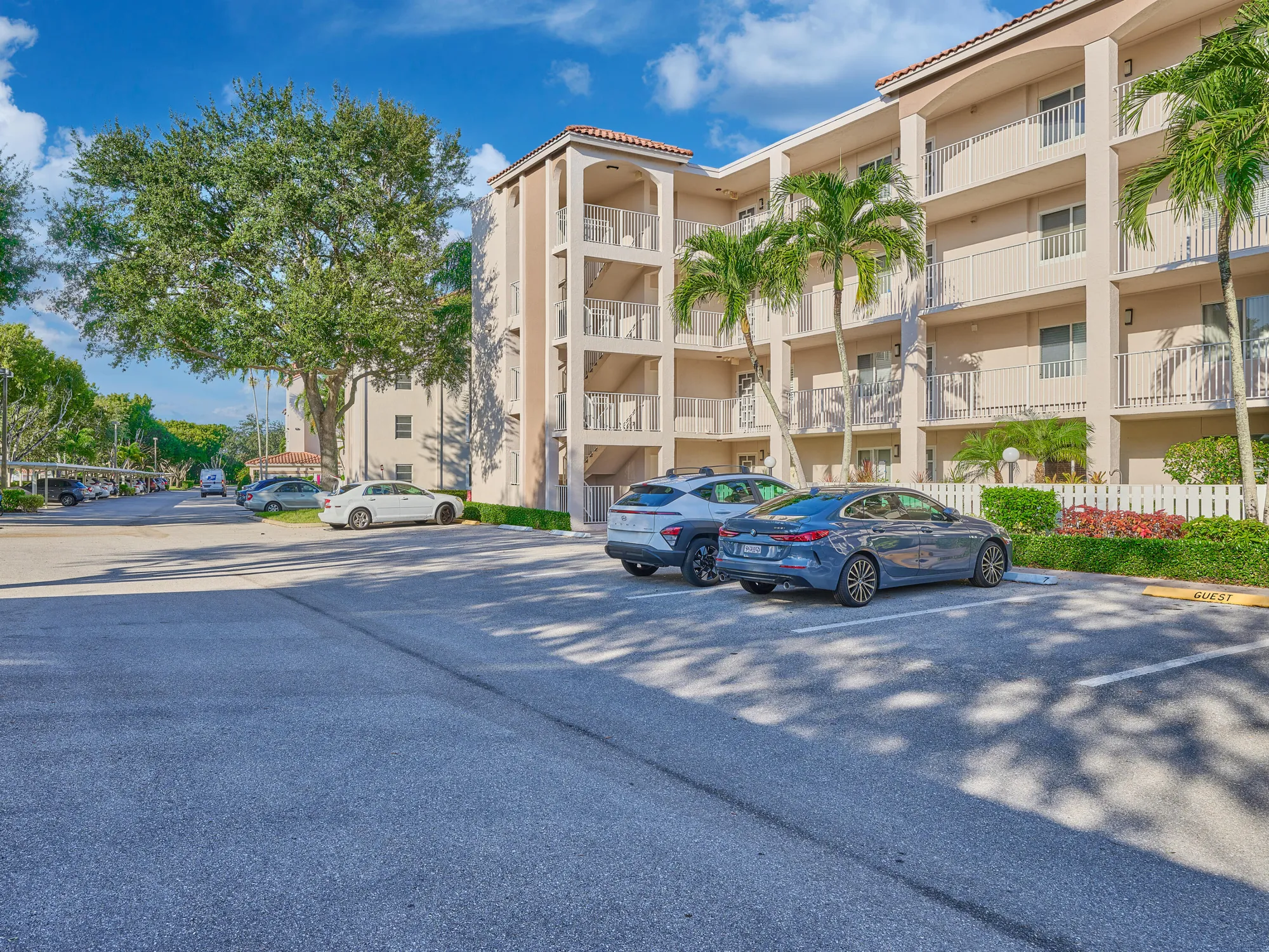 Property Slideshow image 3 of 49 | 14112 huntington pointe dr 401, Delray Beach, FL, 33484