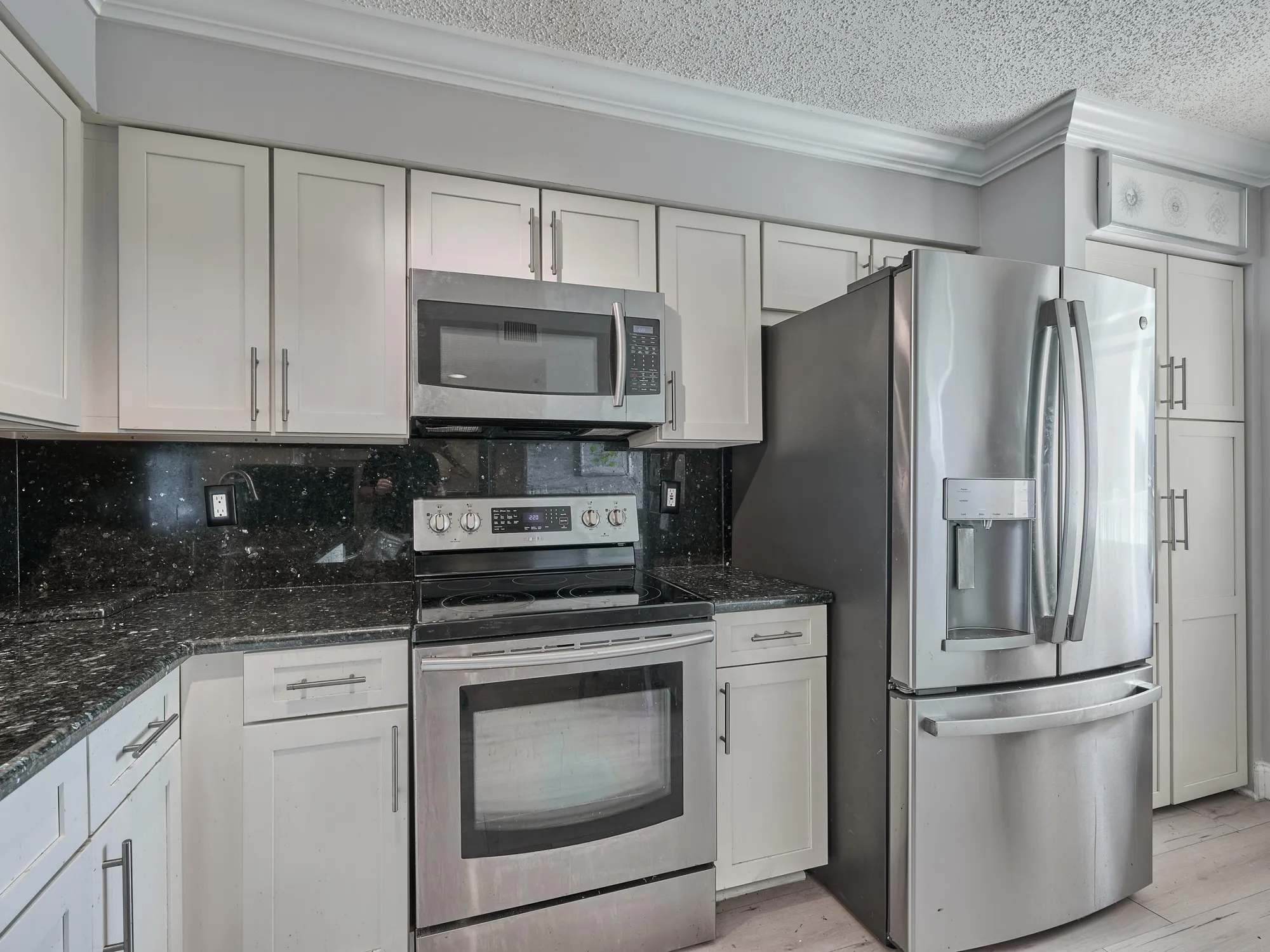 Property Slideshow image 12 of 49 | 14112 huntington pointe dr 401, Delray Beach, FL, 33484