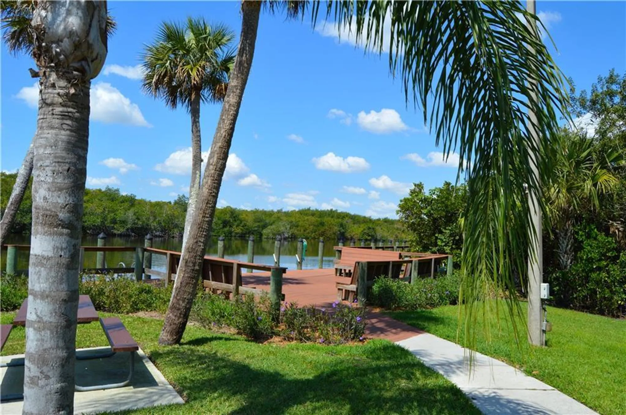 Property Slideshow image 29 of 36 | 871 sw south river dr 202, Stuart, FL, 34997