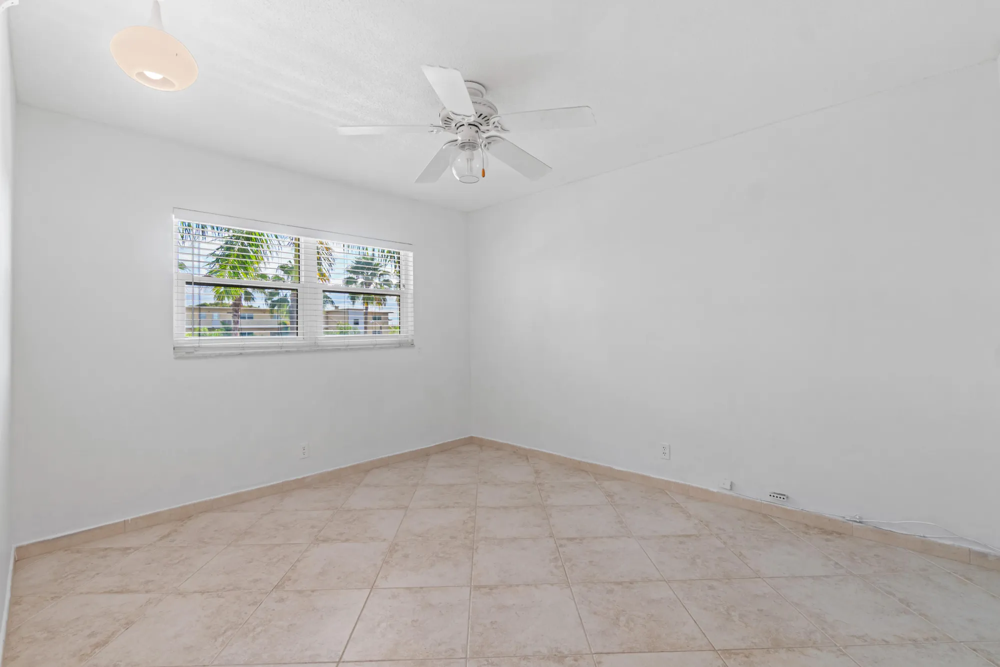 Property Slideshow image 27 of 44 | 2615 ne 1st ct apt 303, Boynton Beach, FL, 33435