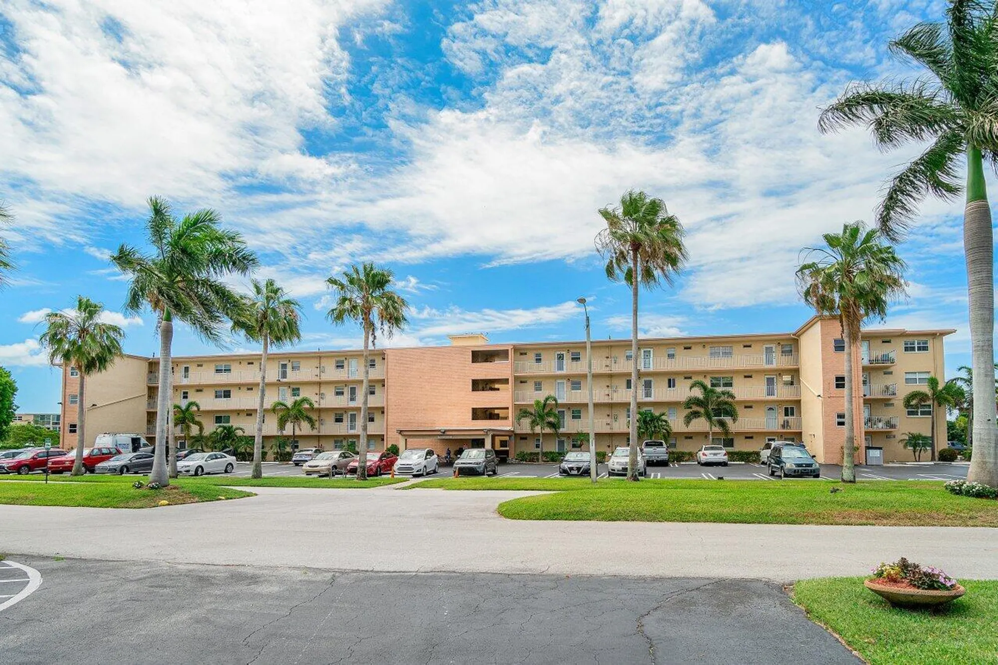 Property Slideshow image 4 of 44 | 2615 ne 1st ct apt 303, Boynton Beach, FL, 33435