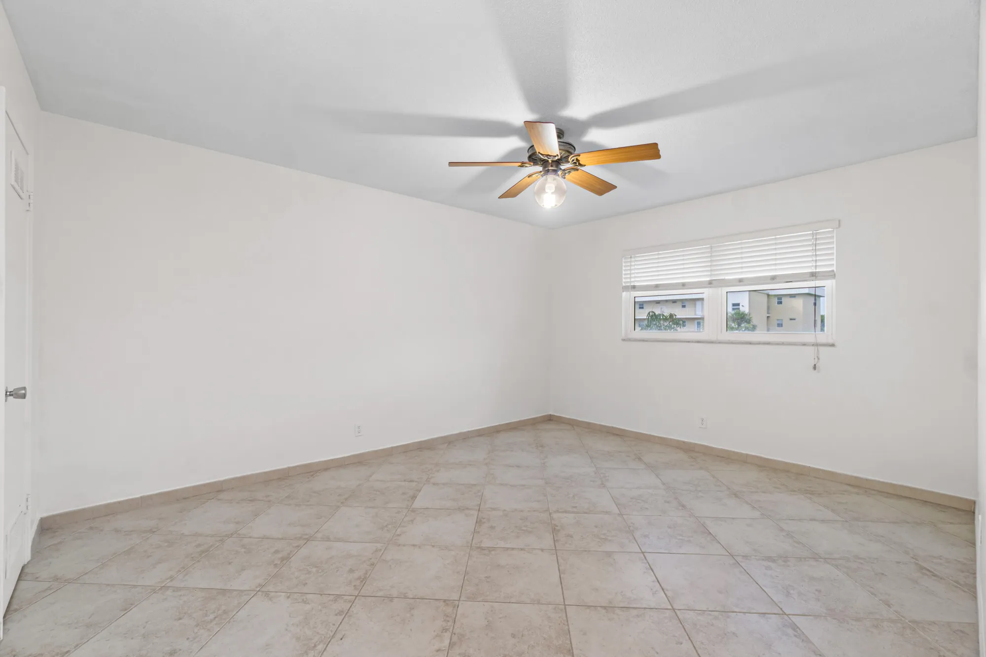 Property Slideshow image 31 of 44 | 2615 ne 1st ct apt 303, Boynton Beach, FL, 33435