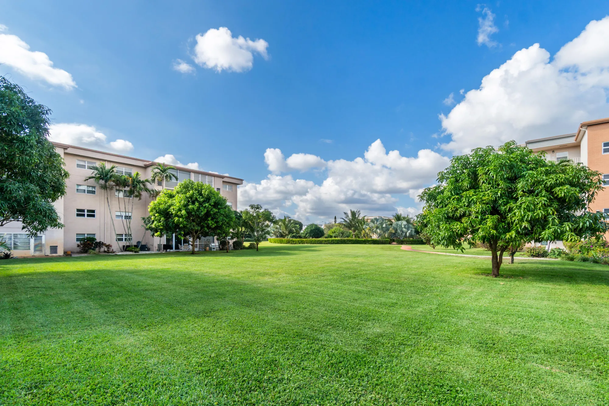 Property Slideshow image 7 of 44 | 2615 ne 1st ct apt 303, Boynton Beach, FL, 33435