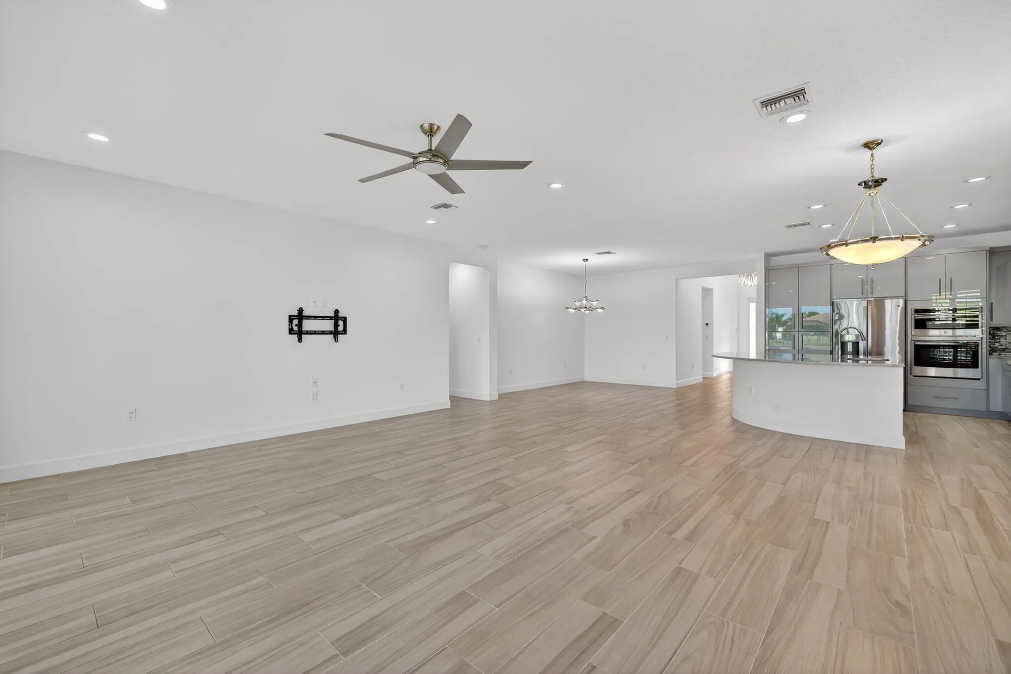 Property Slideshow image 28 of 84 | 11701 sw sailfish isles way, Port Saint Lucie, FL, 34987