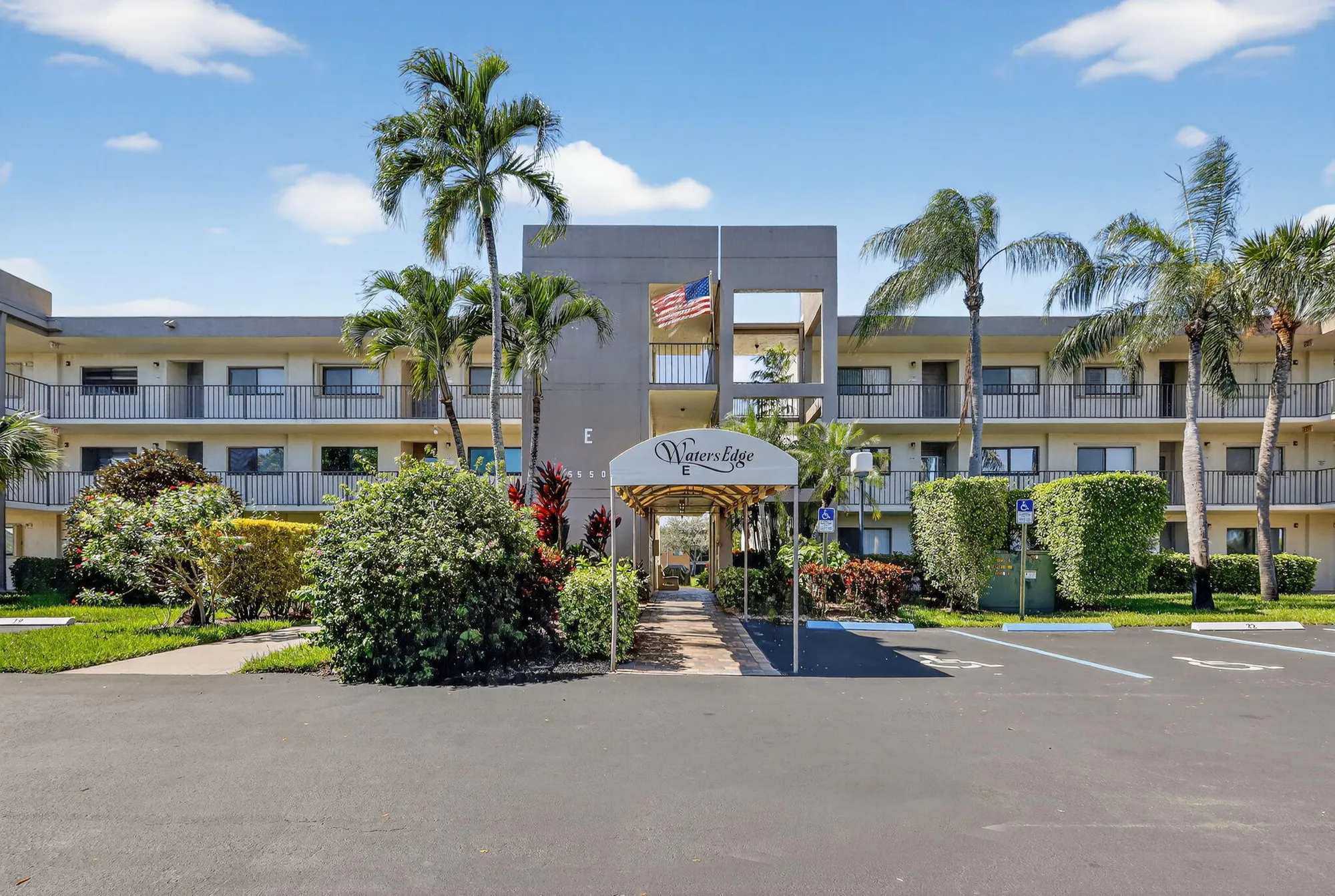 Property Slideshow image 3 of 32 | 5550 witney dr apt 101, Delray Beach, FL, 33484