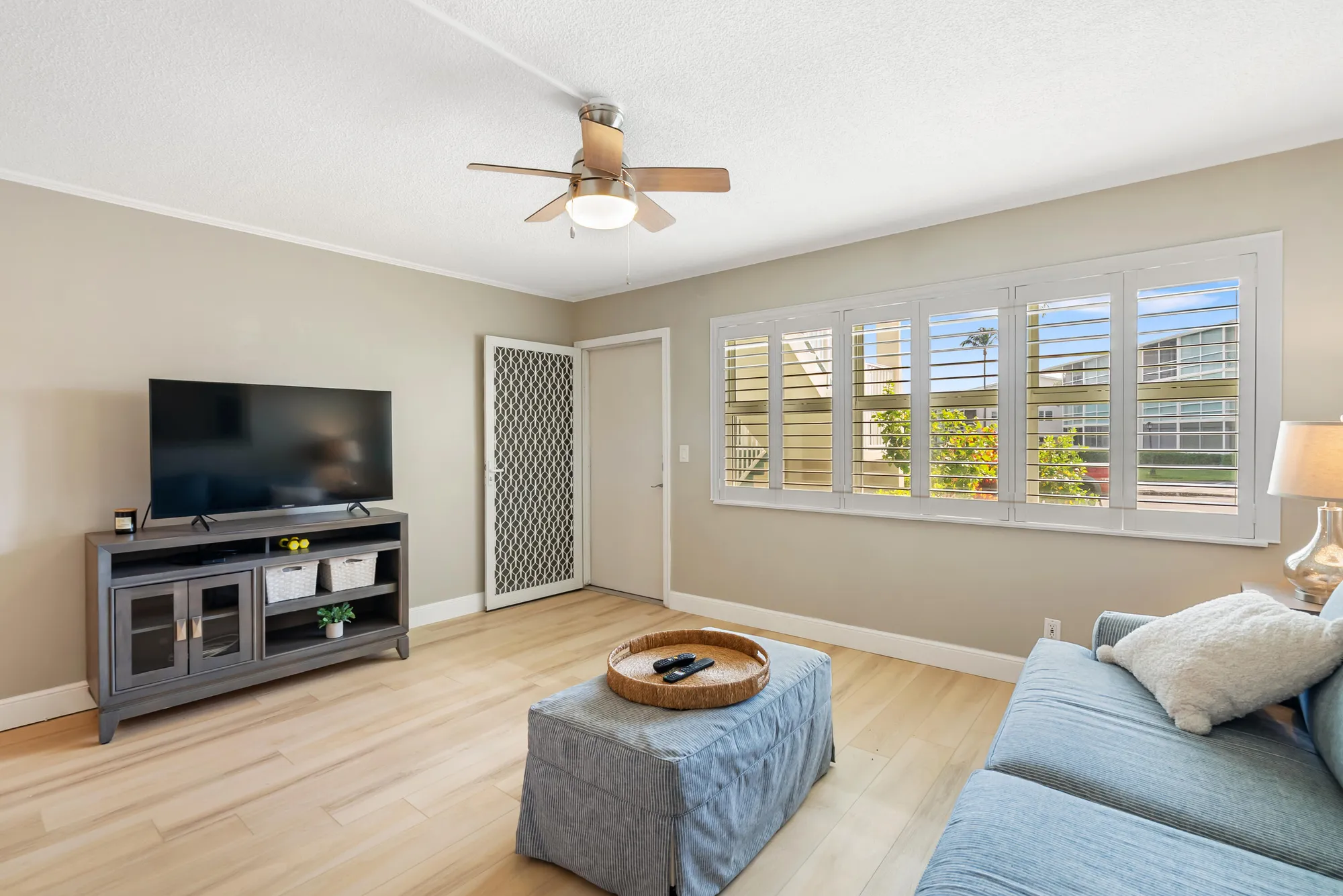 Property Slideshow image 6 of 39 | 210 horizons e 111, Boynton Beach, FL, 33435