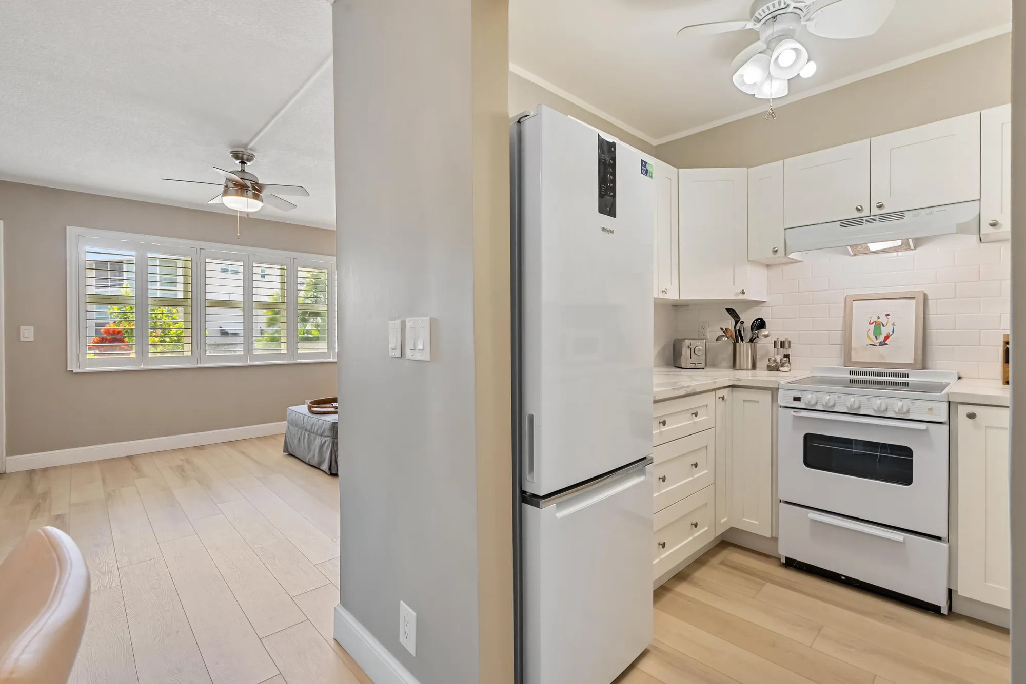 Property Slideshow image 14 of 39 | 210 horizons e 111, Boynton Beach, FL, 33435