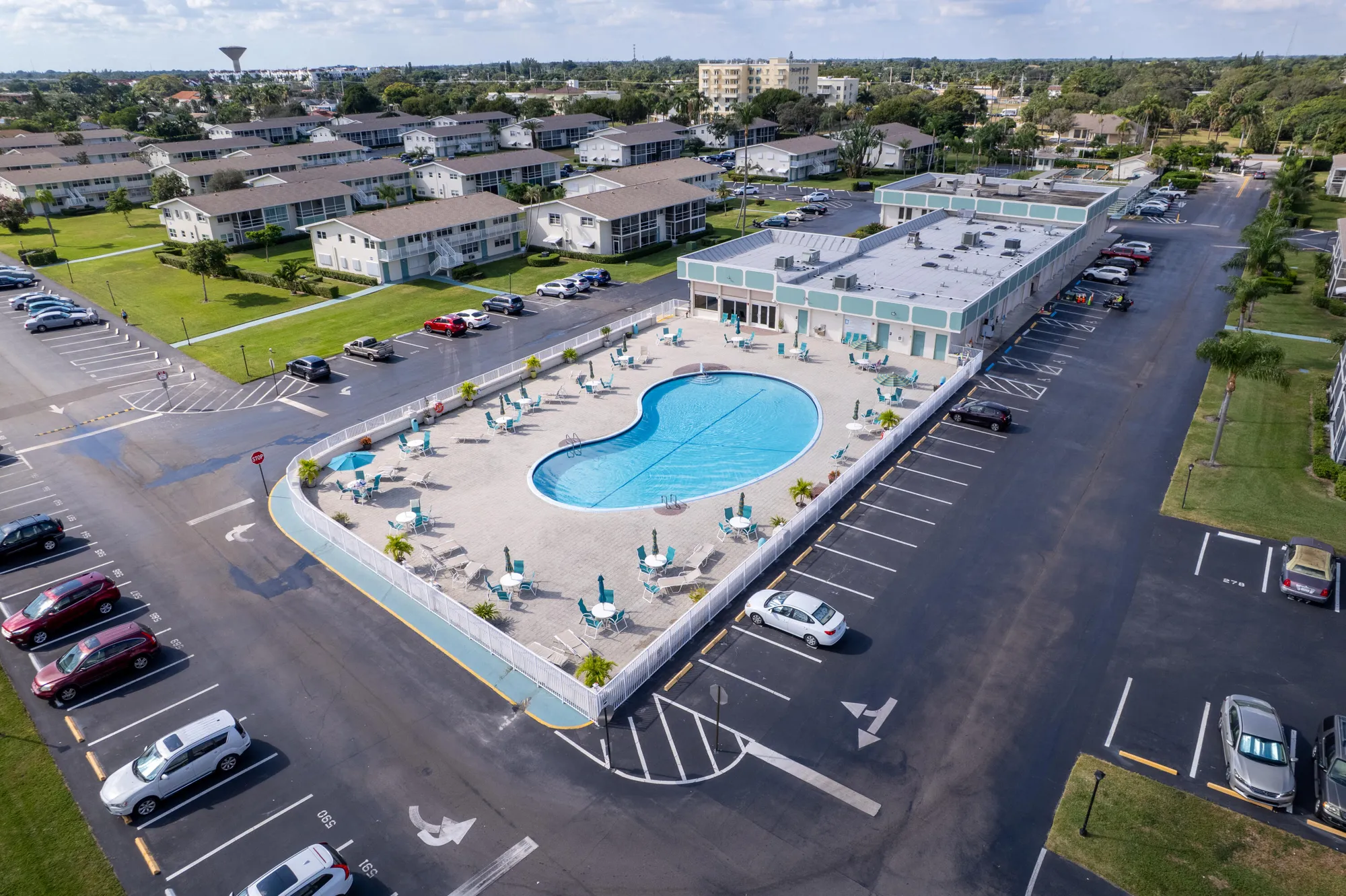 Property Slideshow image 28 of 39 | 210 horizons e 111, Boynton Beach, FL, 33435