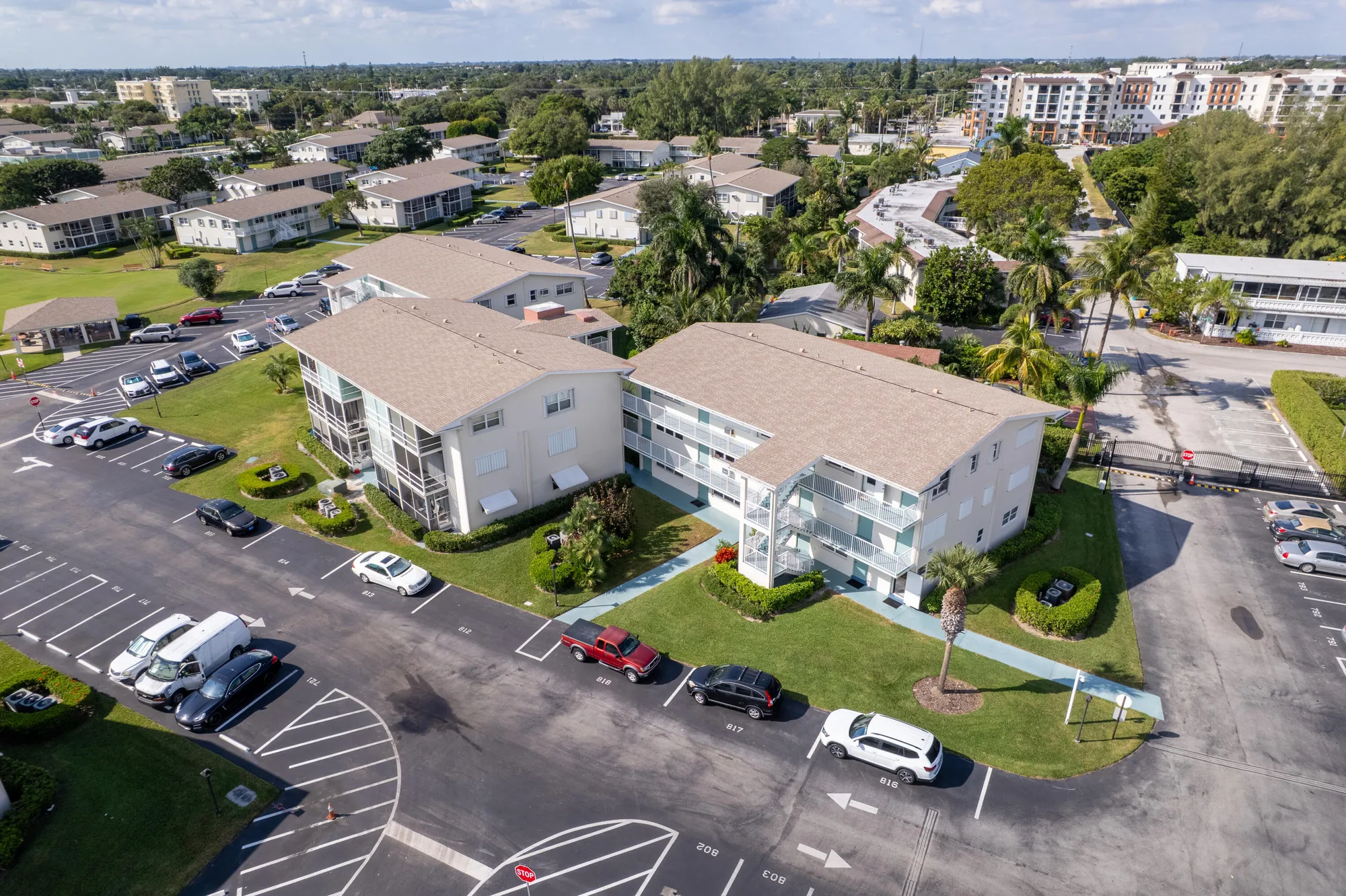 Property Slideshow image 35 of 39 | 210 horizons e 111, Boynton Beach, FL, 33435