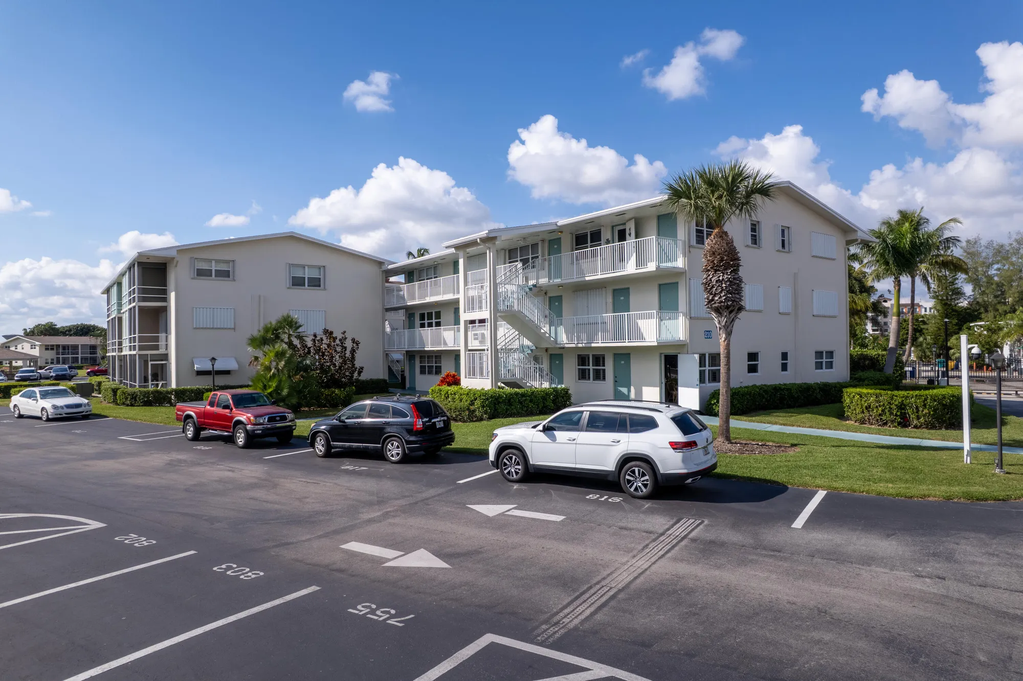 Property Slideshow image 37 of 39 | 210 horizons e 111, Boynton Beach, FL, 33435