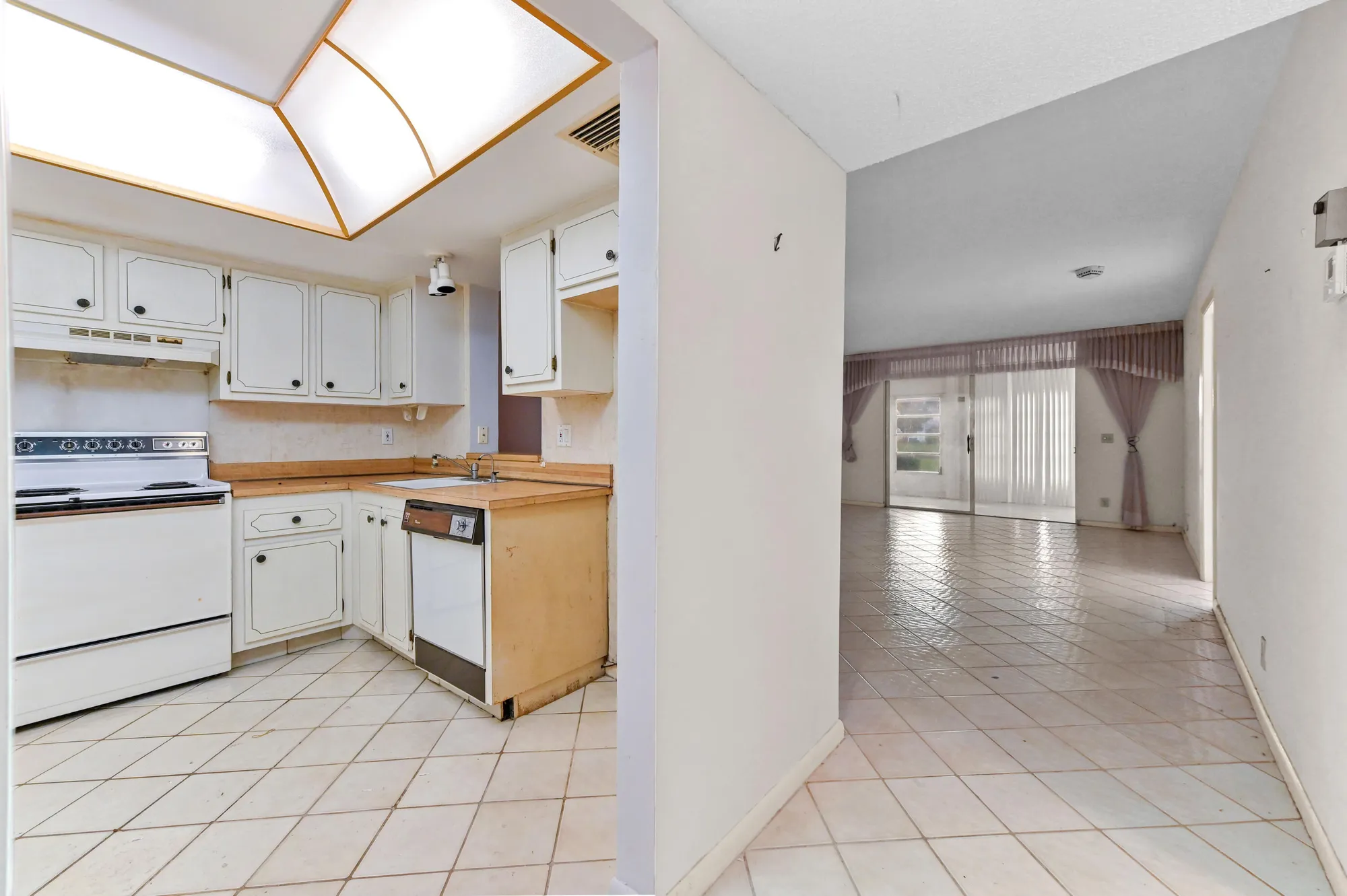 Property Slideshow image 6 of 23 | 14671 bonaire blvd apt 104, Delray Beach, FL, 33446