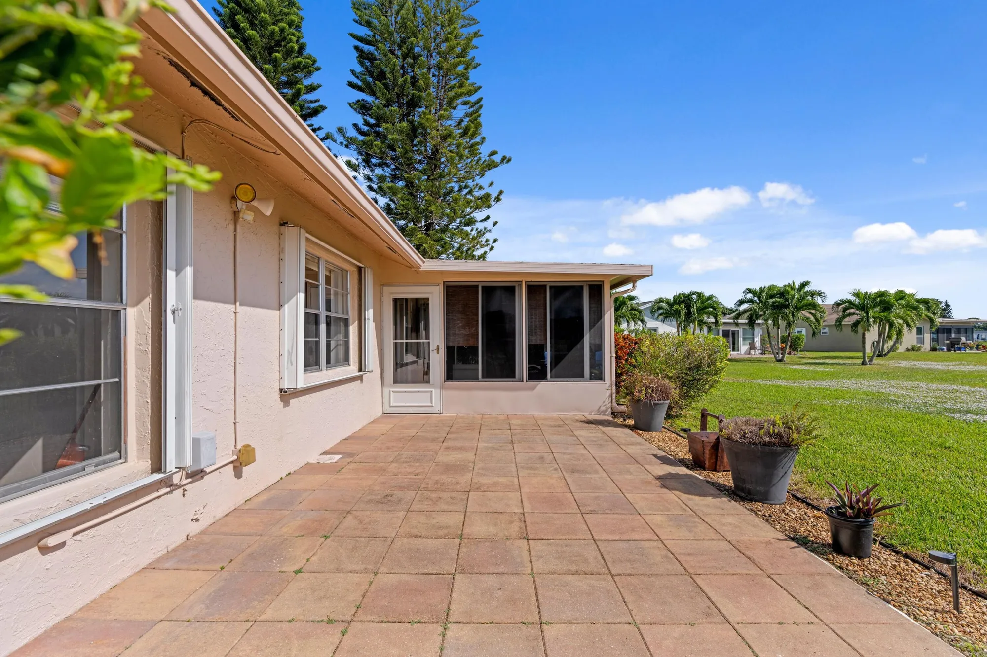 Property Slideshow image 19 of 51 | 3832 rowena cir, West Palm Beach, FL, 33417