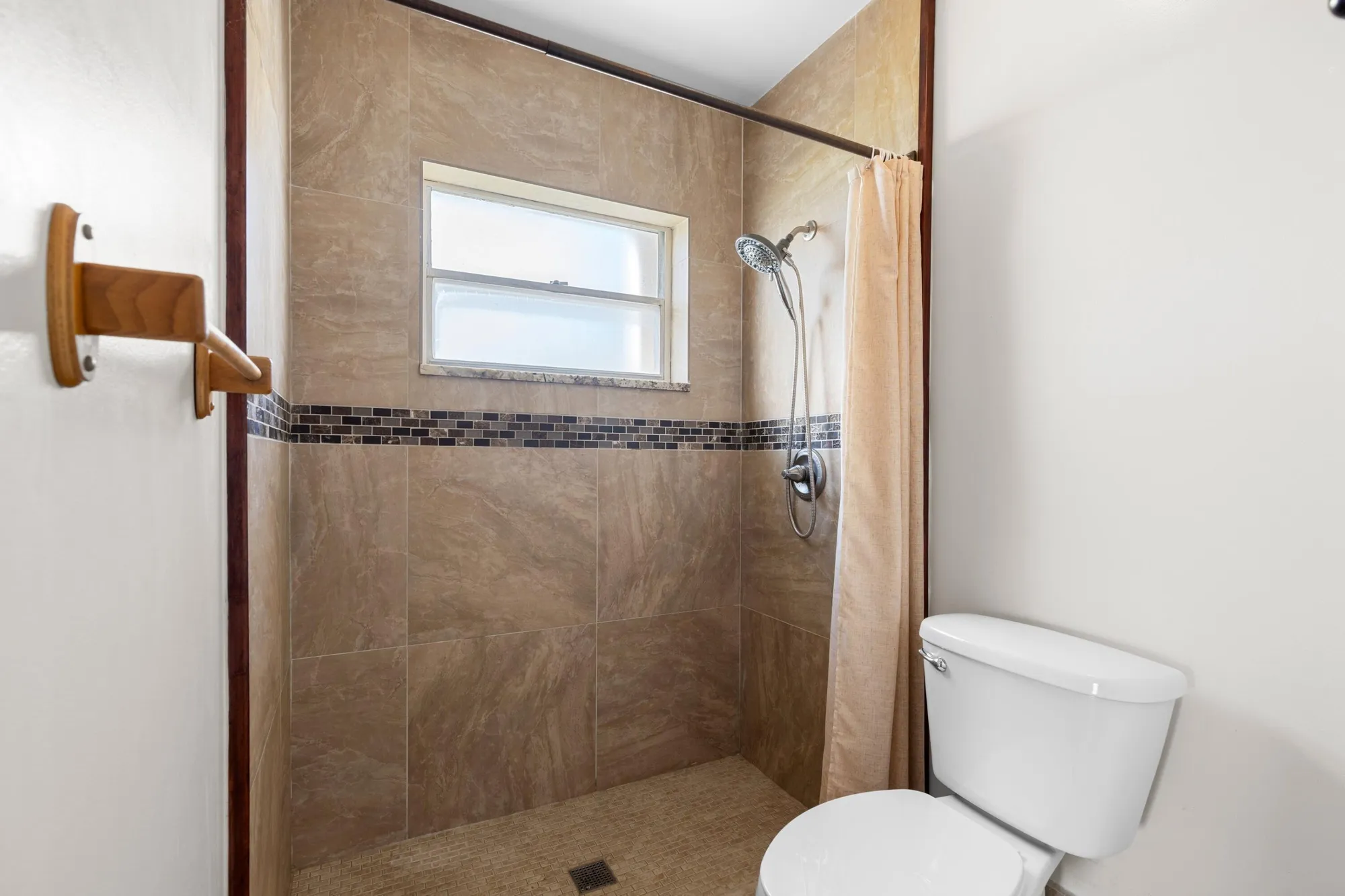 Property Slideshow image 12 of 51 | 3832 rowena cir, West Palm Beach, FL, 33417