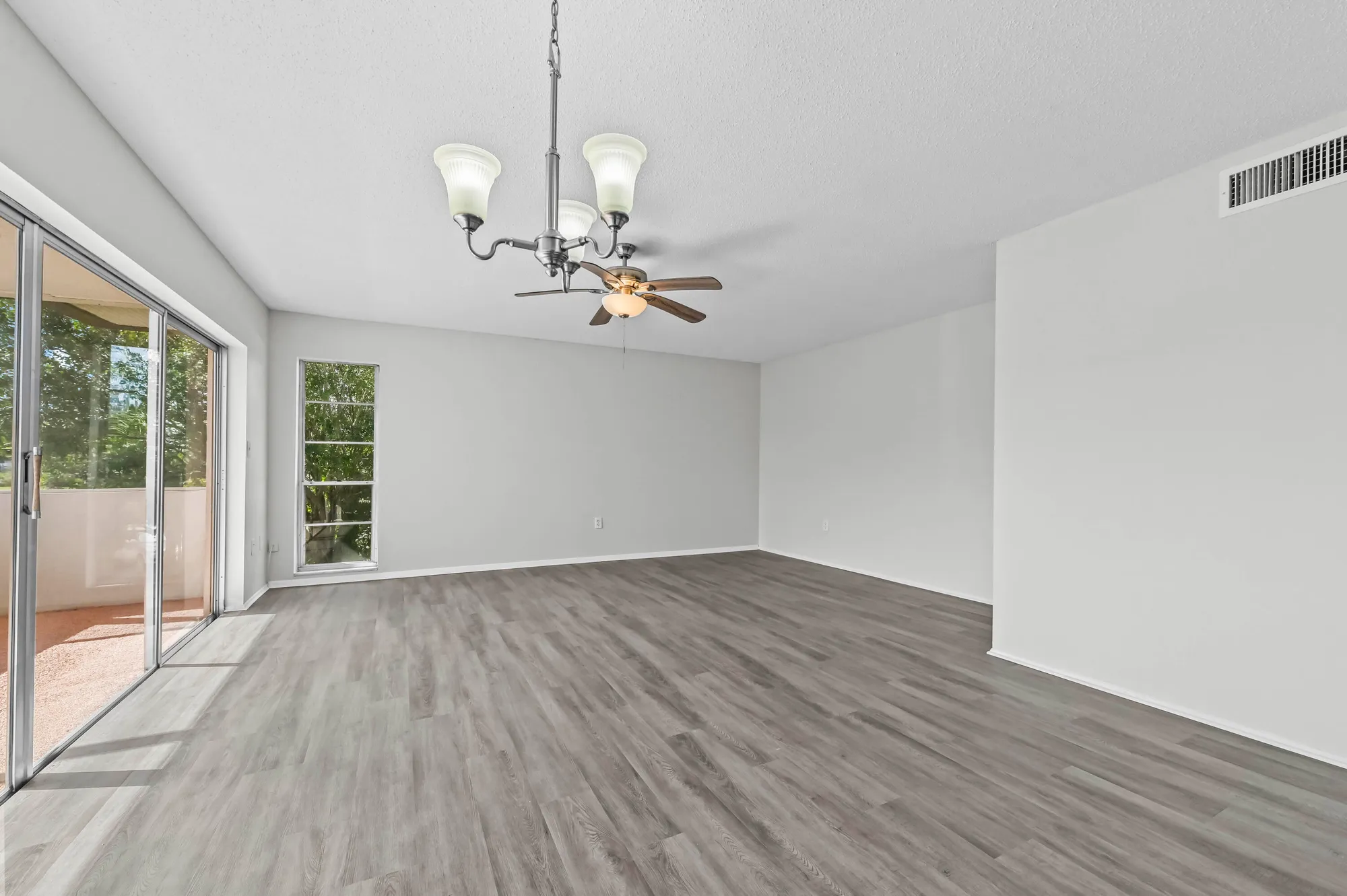 Property Slideshow image 7 of 36 | 6 greenway vlg 212, Royal Palm Beach, FL, 33411