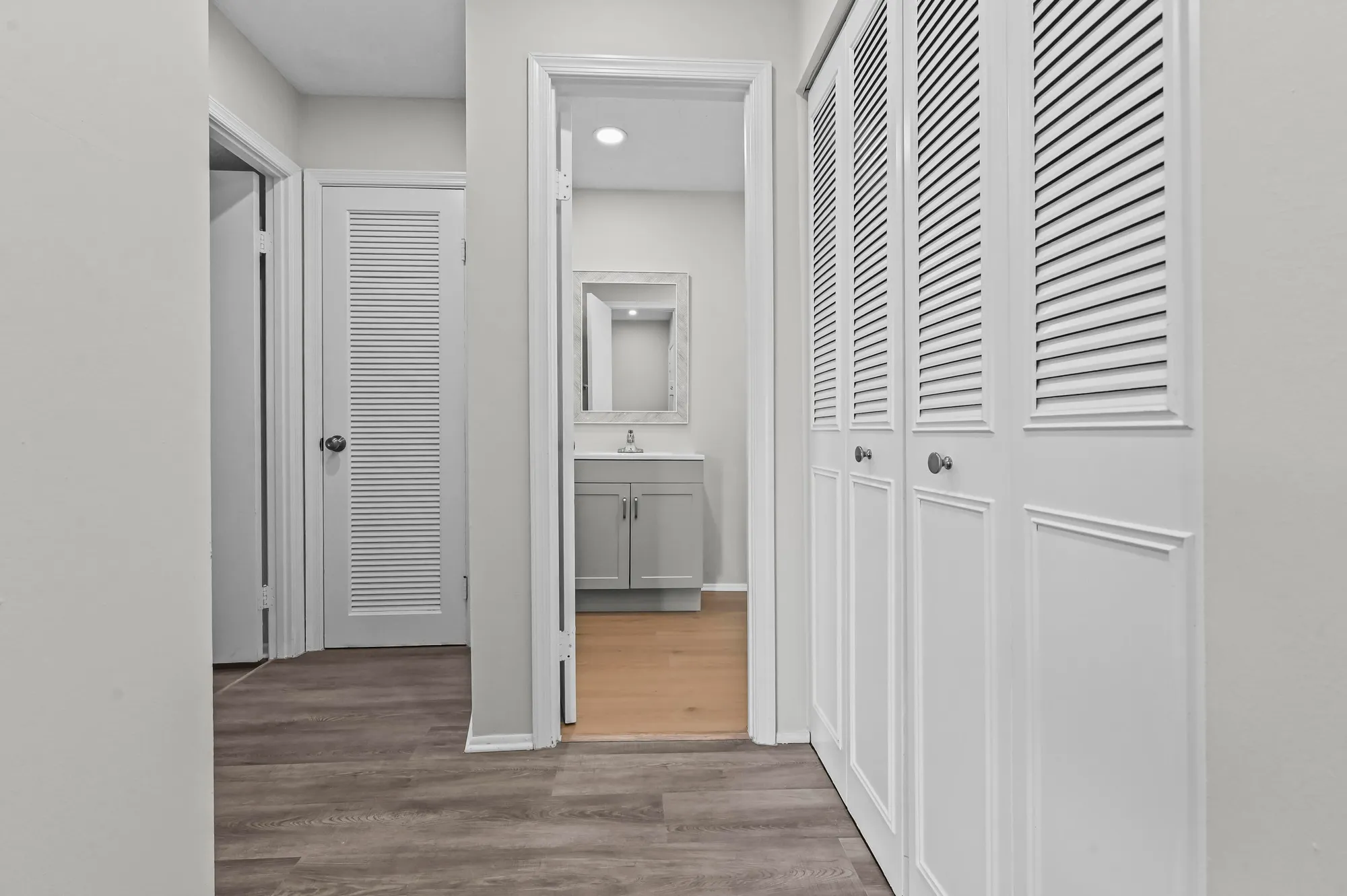 Property Slideshow image 16 of 36 | 6 greenway vlg 212, Royal Palm Beach, FL, 33411