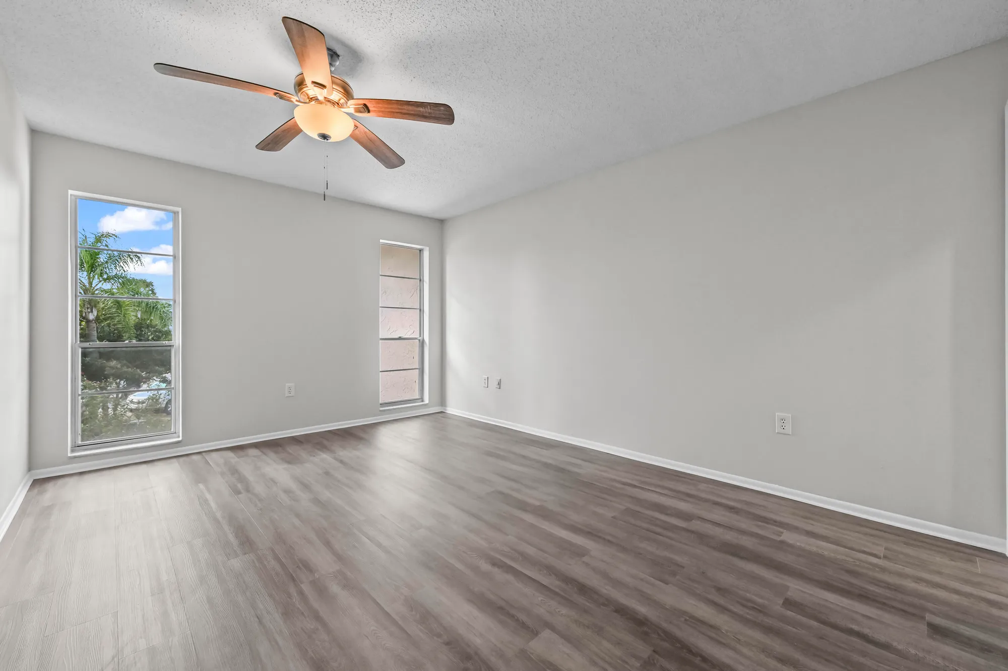 Property Slideshow image 17 of 36 | 6 greenway vlg 212, Royal Palm Beach, FL, 33411