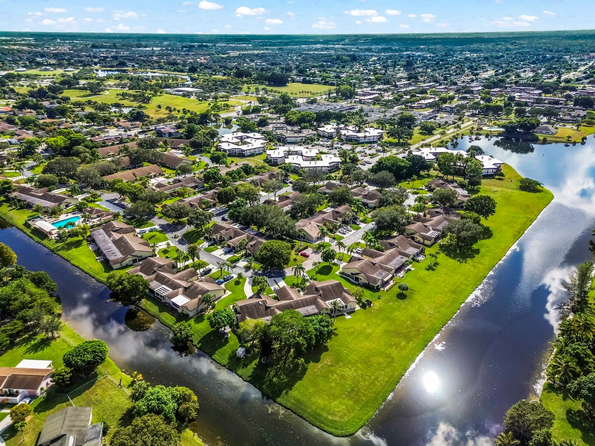 Property Slideshow image 32 of 36 | 6 greenway vlg 212, Royal Palm Beach, FL, 33411