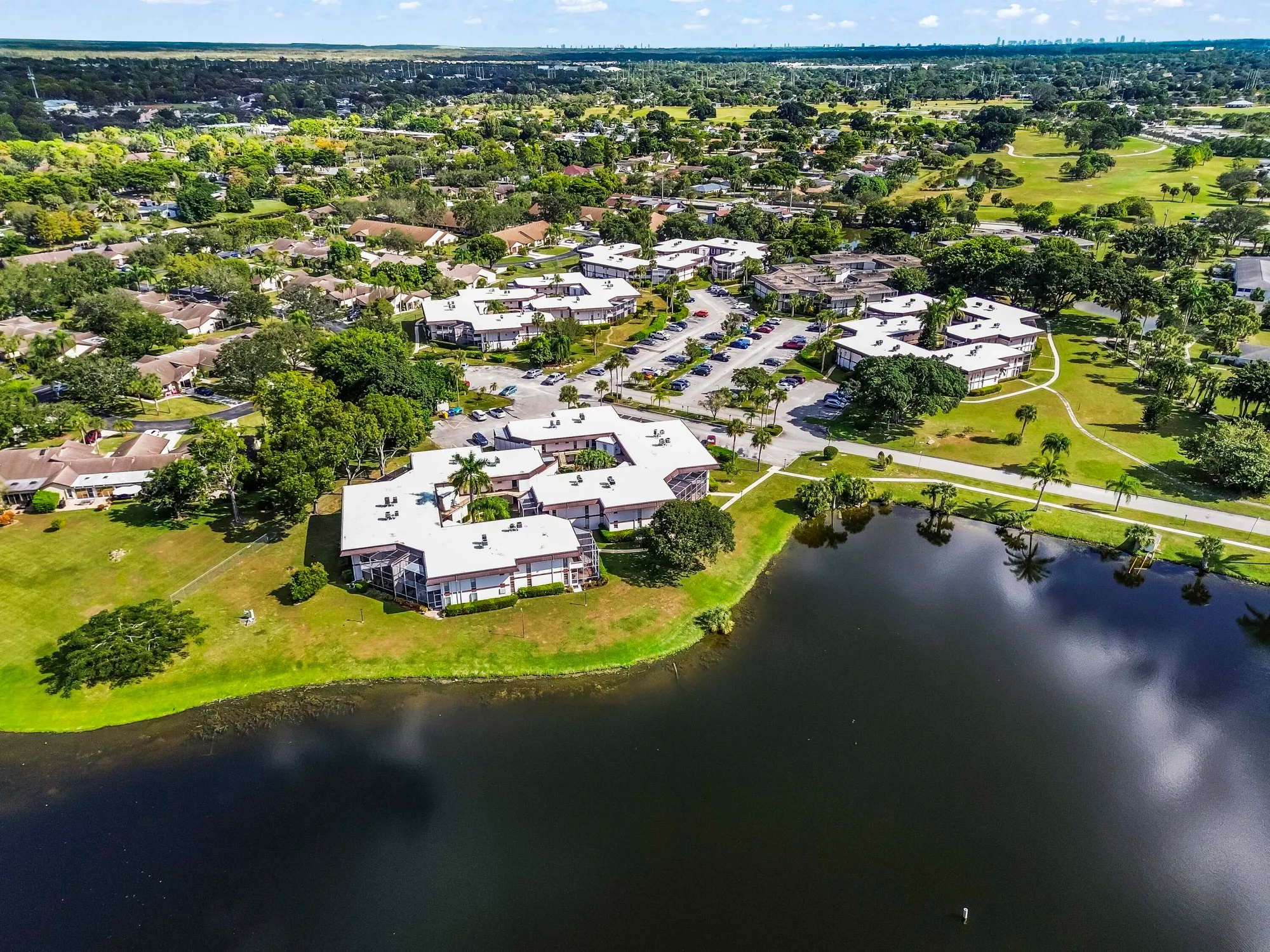 Property Slideshow image 33 of 36 | 6 greenway vlg 212, Royal Palm Beach, FL, 33411