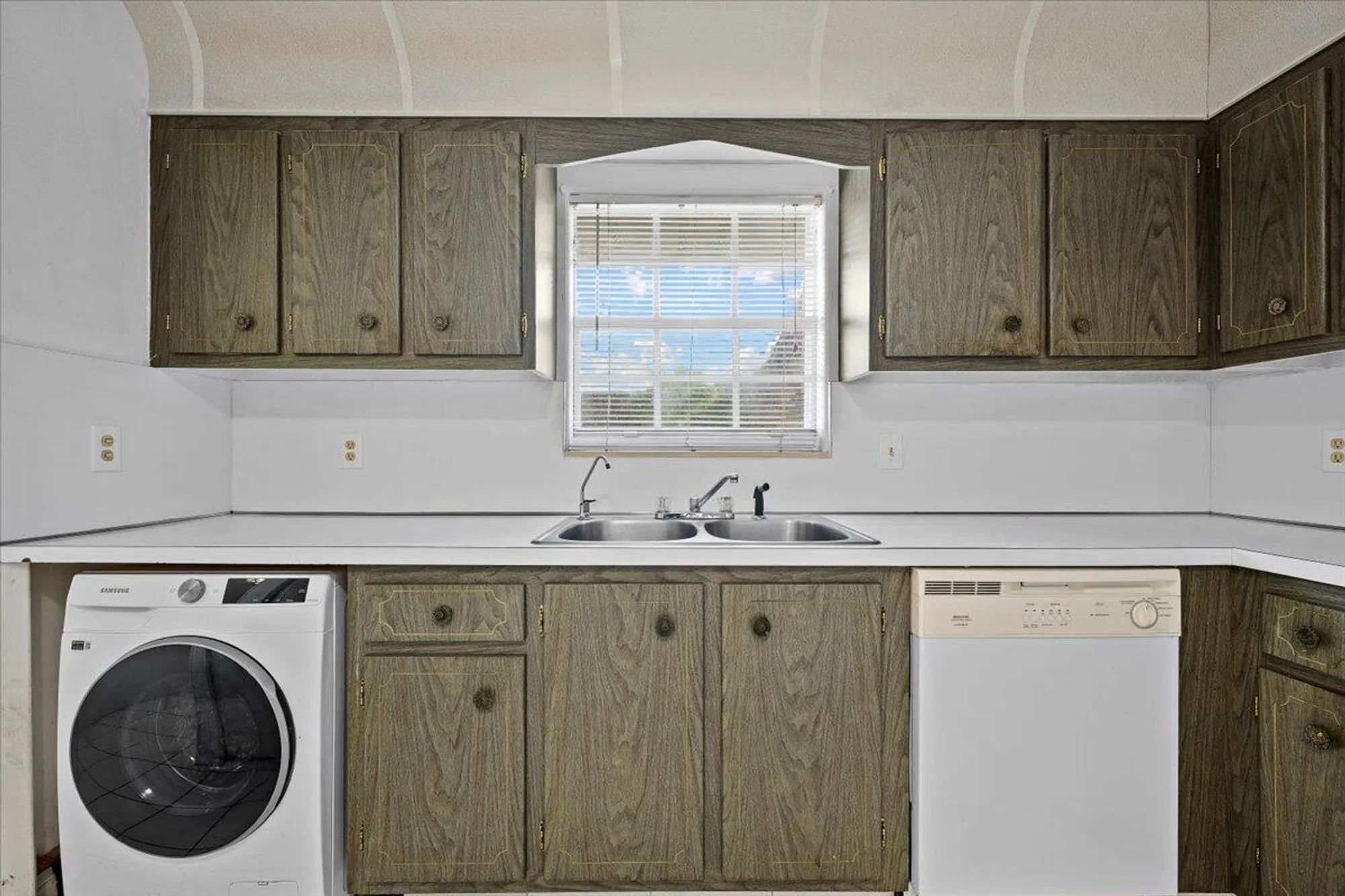 Property Slideshow image 6 of 45 | 102 amherst ln, Lake Worth, FL, 33467