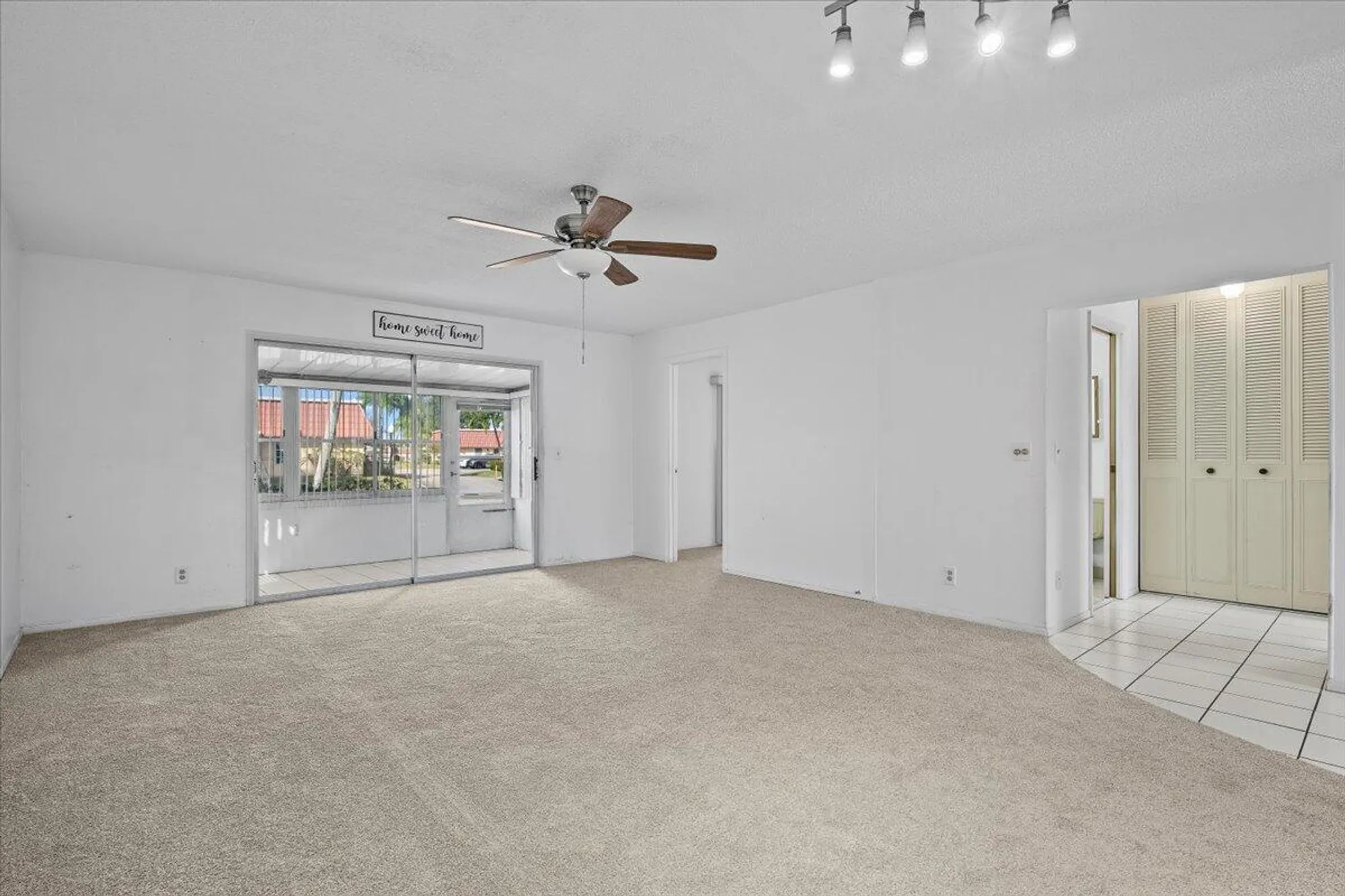 Property Slideshow image 11 of 45 | 102 amherst ln, Lake Worth, FL, 33467