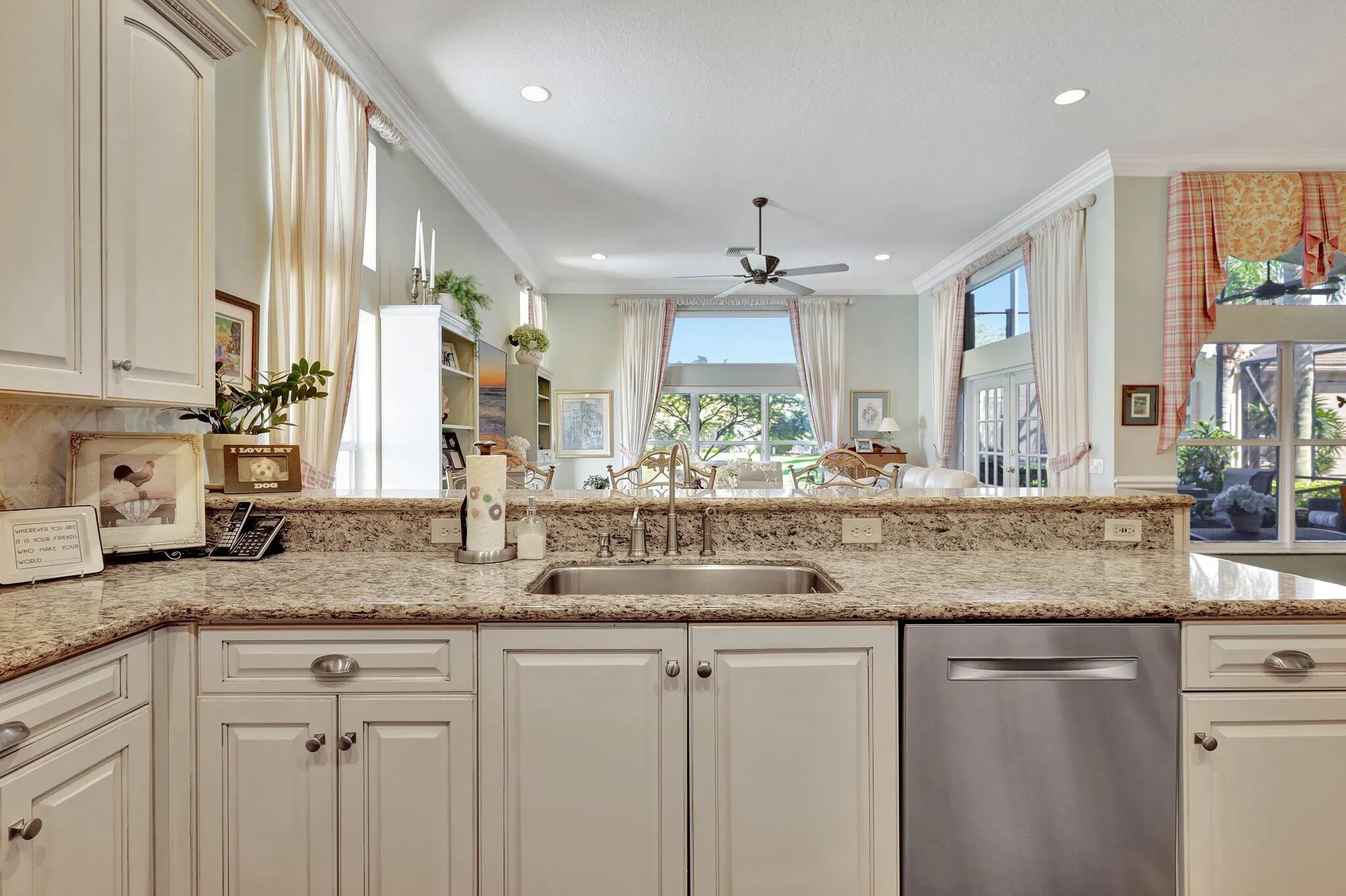 Property Slideshow image 21 of 93 | 7766 ocean sunset dr, Lake Worth, FL, 33467