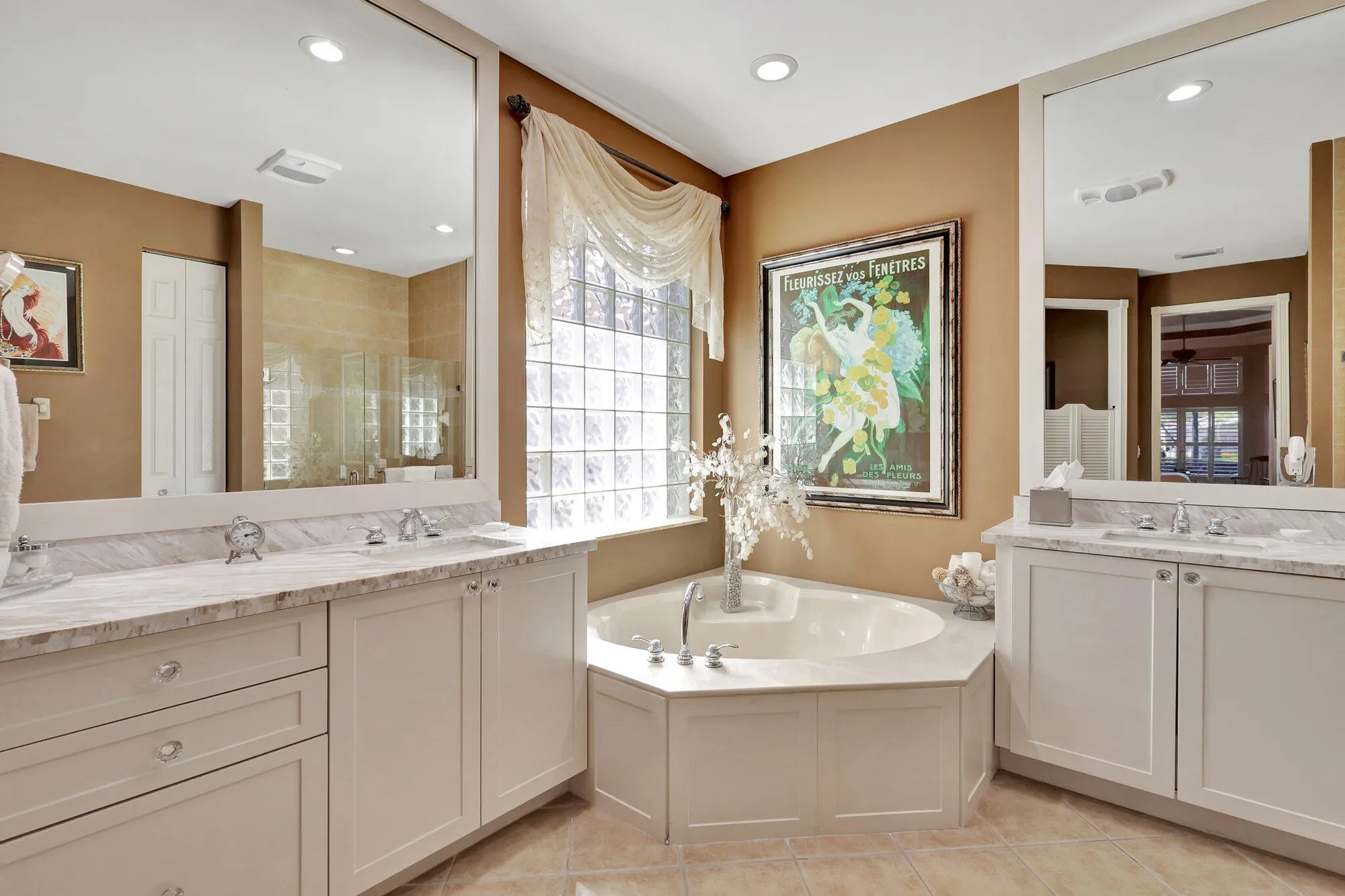 Property Slideshow image 37 of 93 | 7766 ocean sunset dr, Lake Worth, FL, 33467