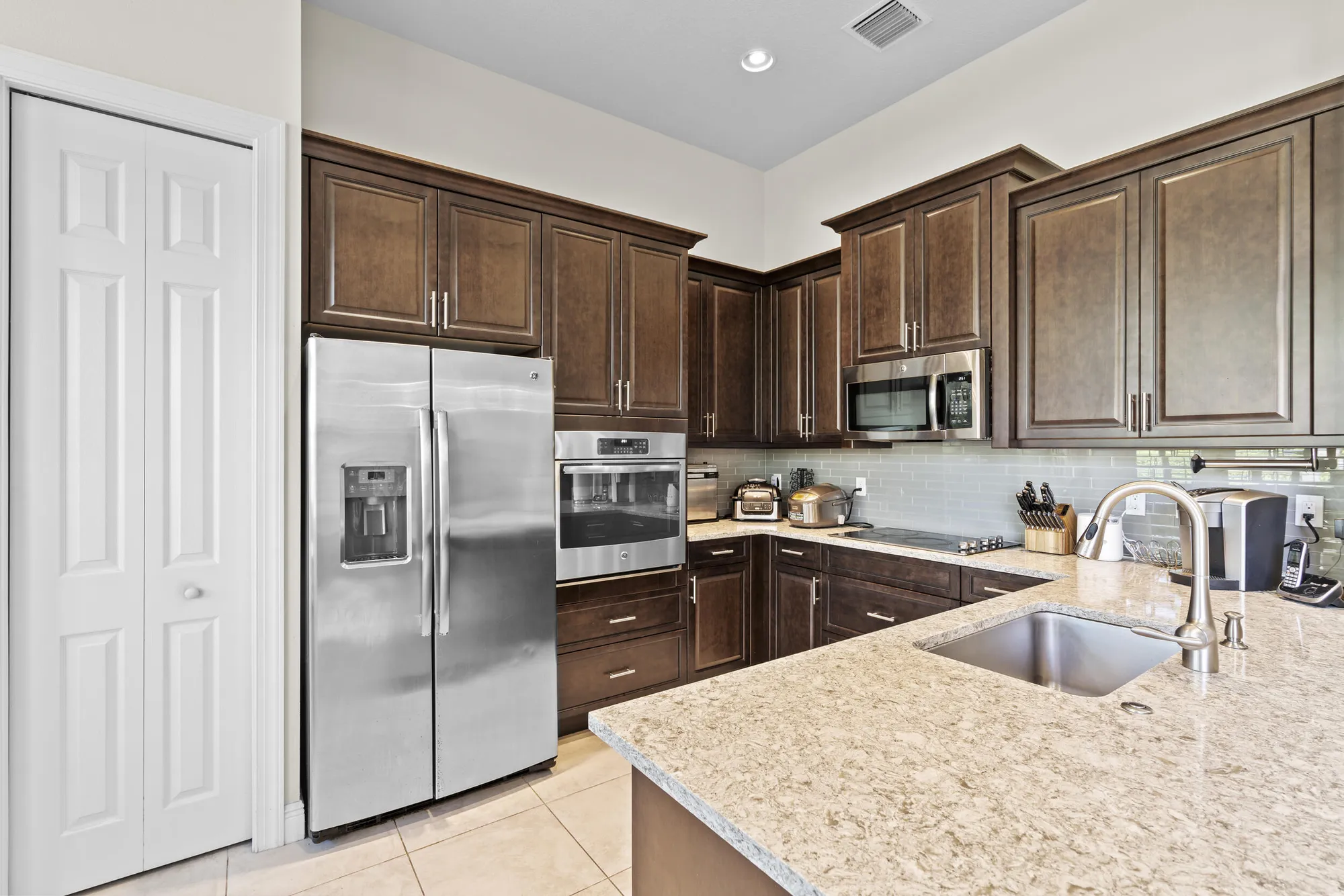 Property Slideshow image 26 of 72 | 10937 sw visconti way, Port Saint Lucie, FL, 34986