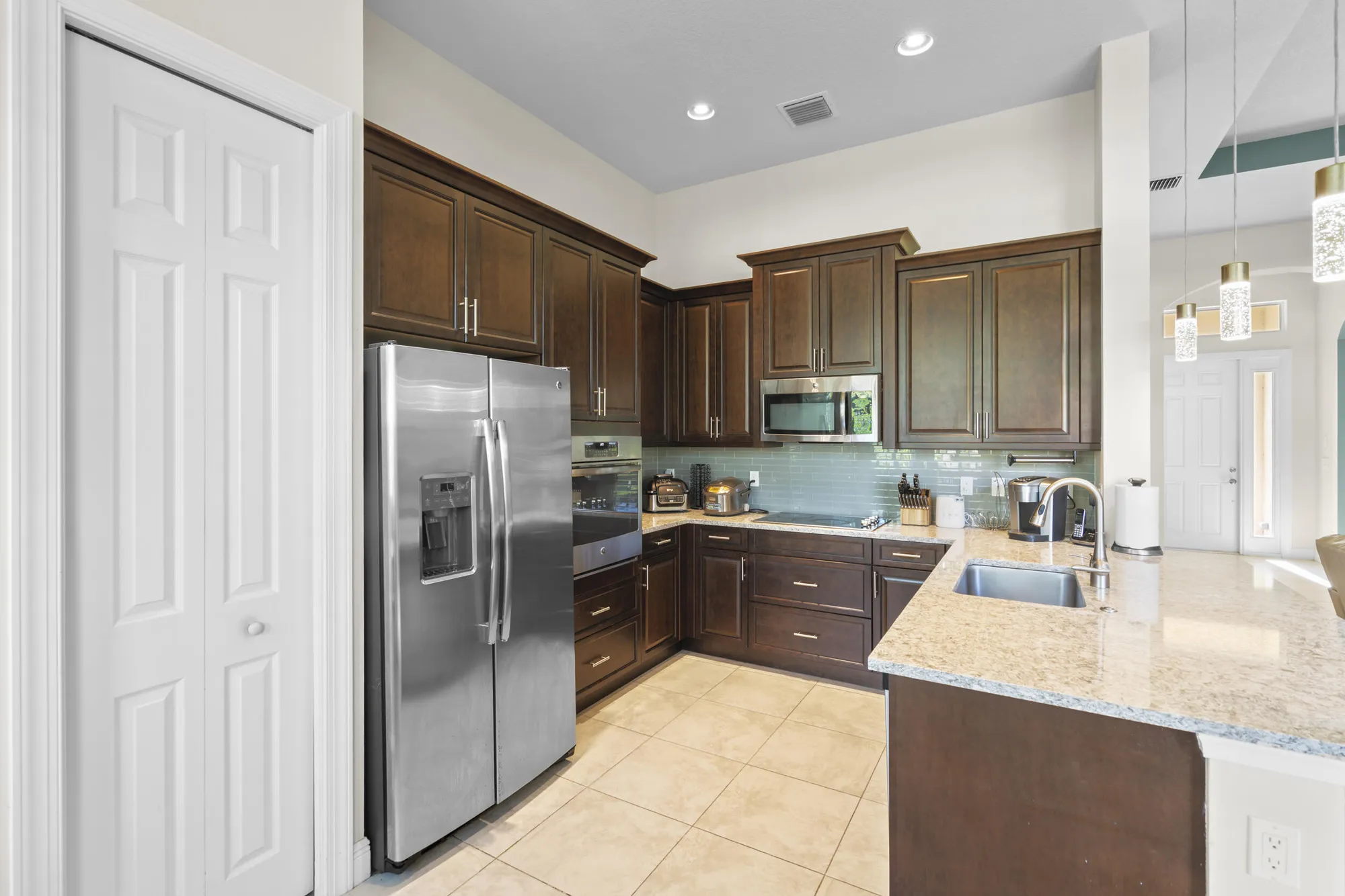 Property Slideshow image 28 of 72 | 10937 sw visconti way, Port Saint Lucie, FL, 34986