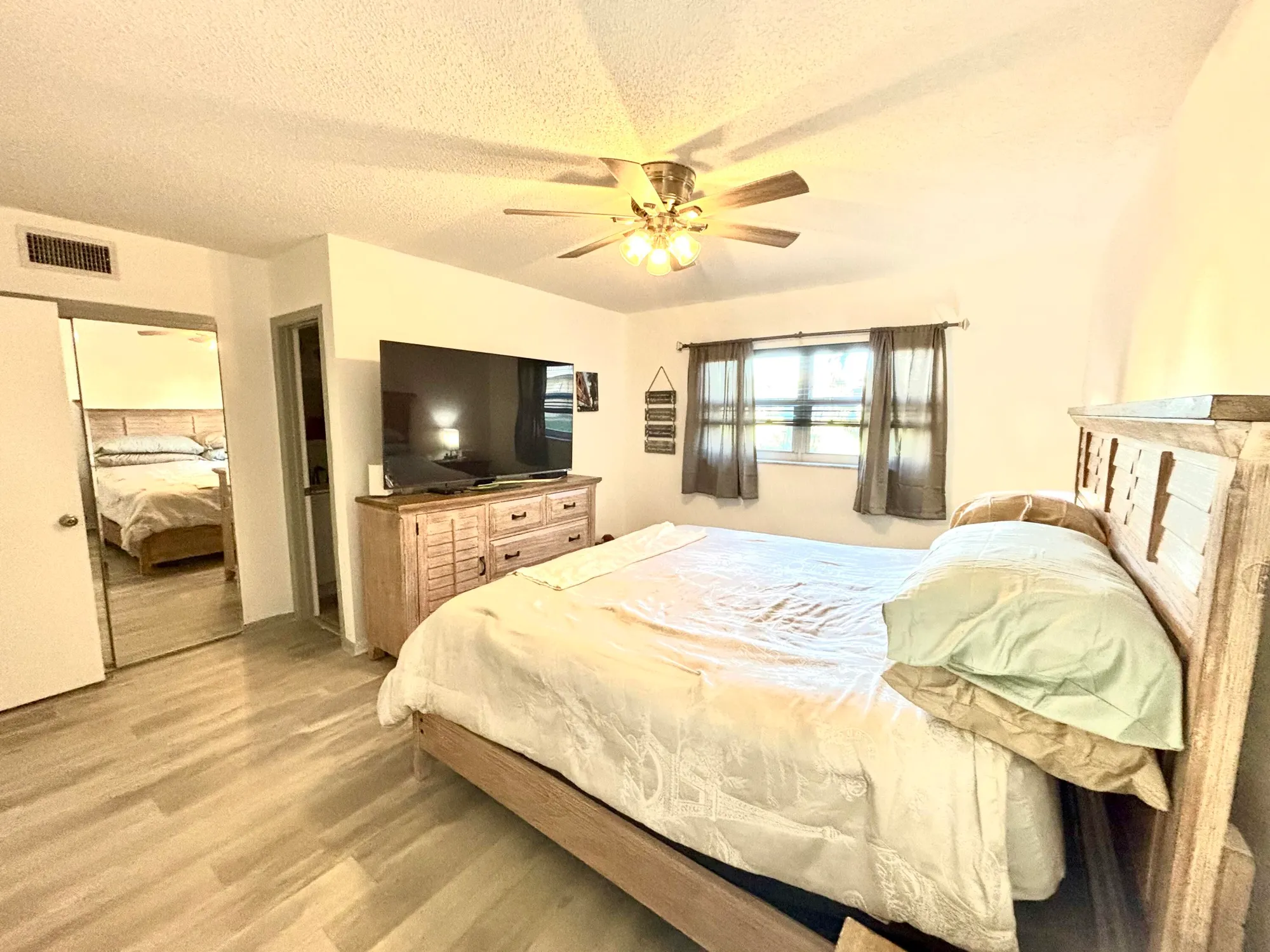 Property Slideshow image 23 of 41 | 2600 ne 1st ln apt 104, Boynton Beach, FL, 33435