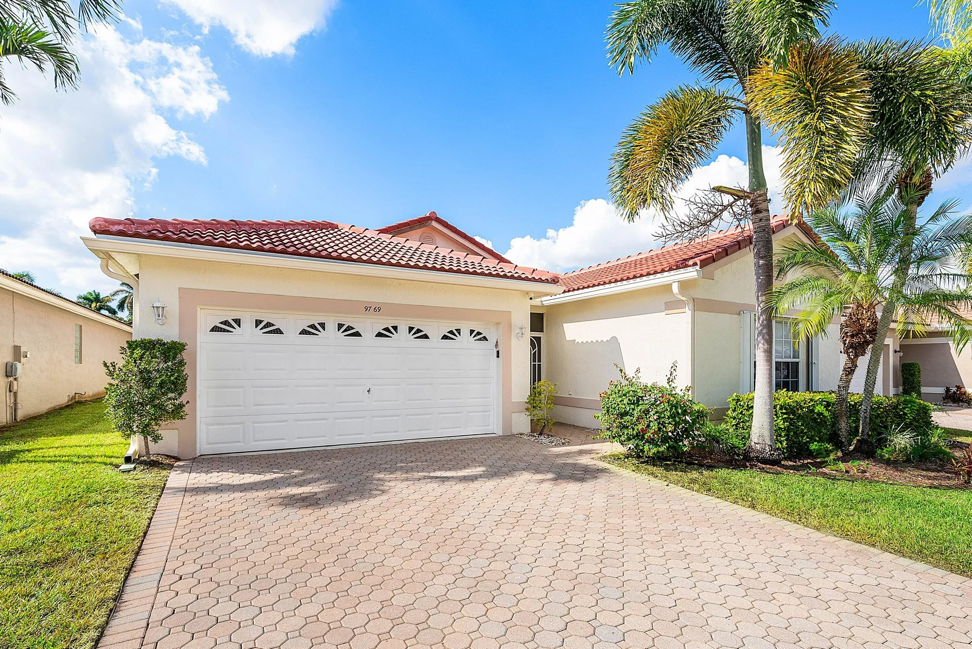 Property Slideshow image 3 of 62 | 9769 lemonwood ter, Boynton Beach, FL, 33437