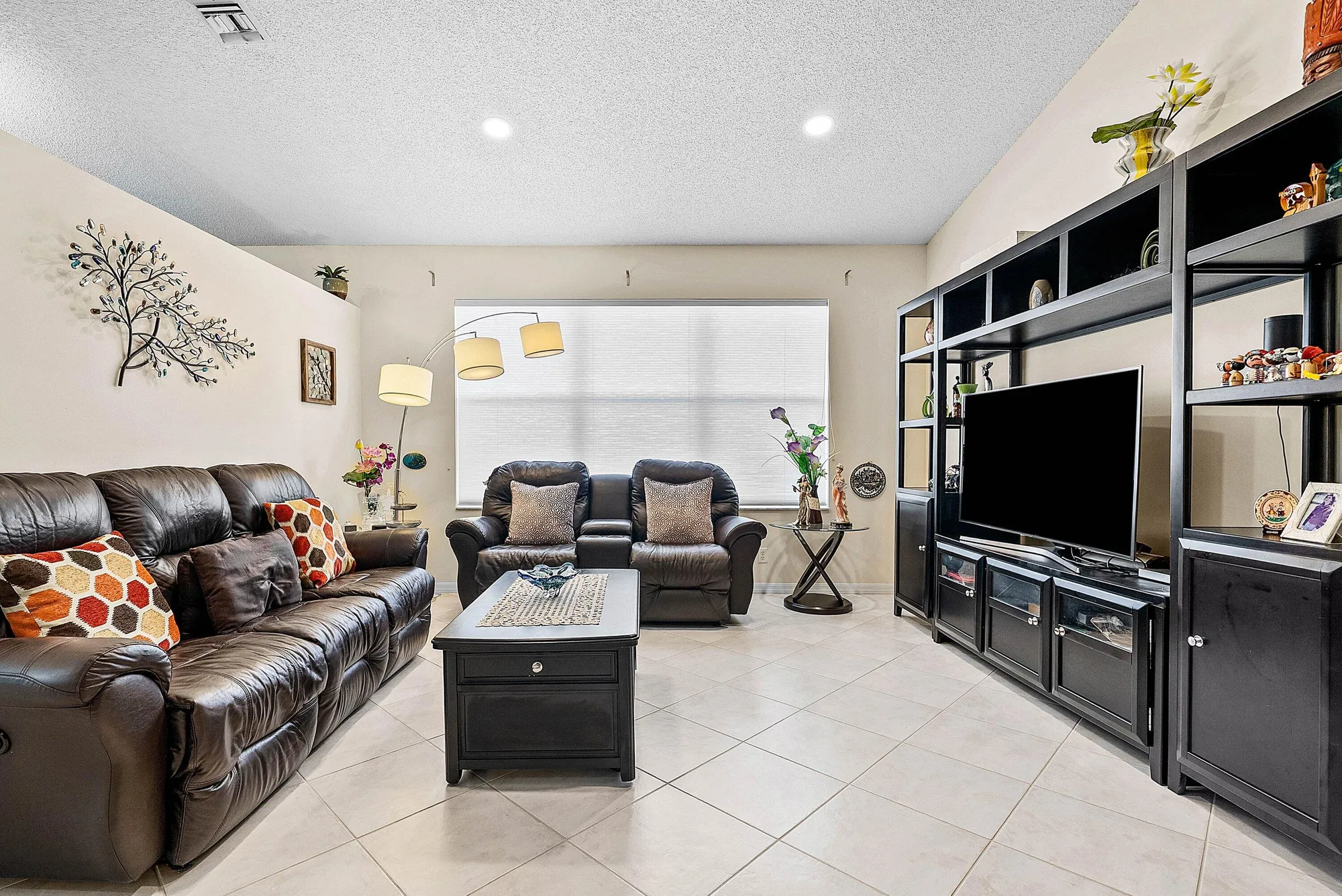 Property Slideshow image 9 of 62 | 9769 lemonwood ter, Boynton Beach, FL, 33437
