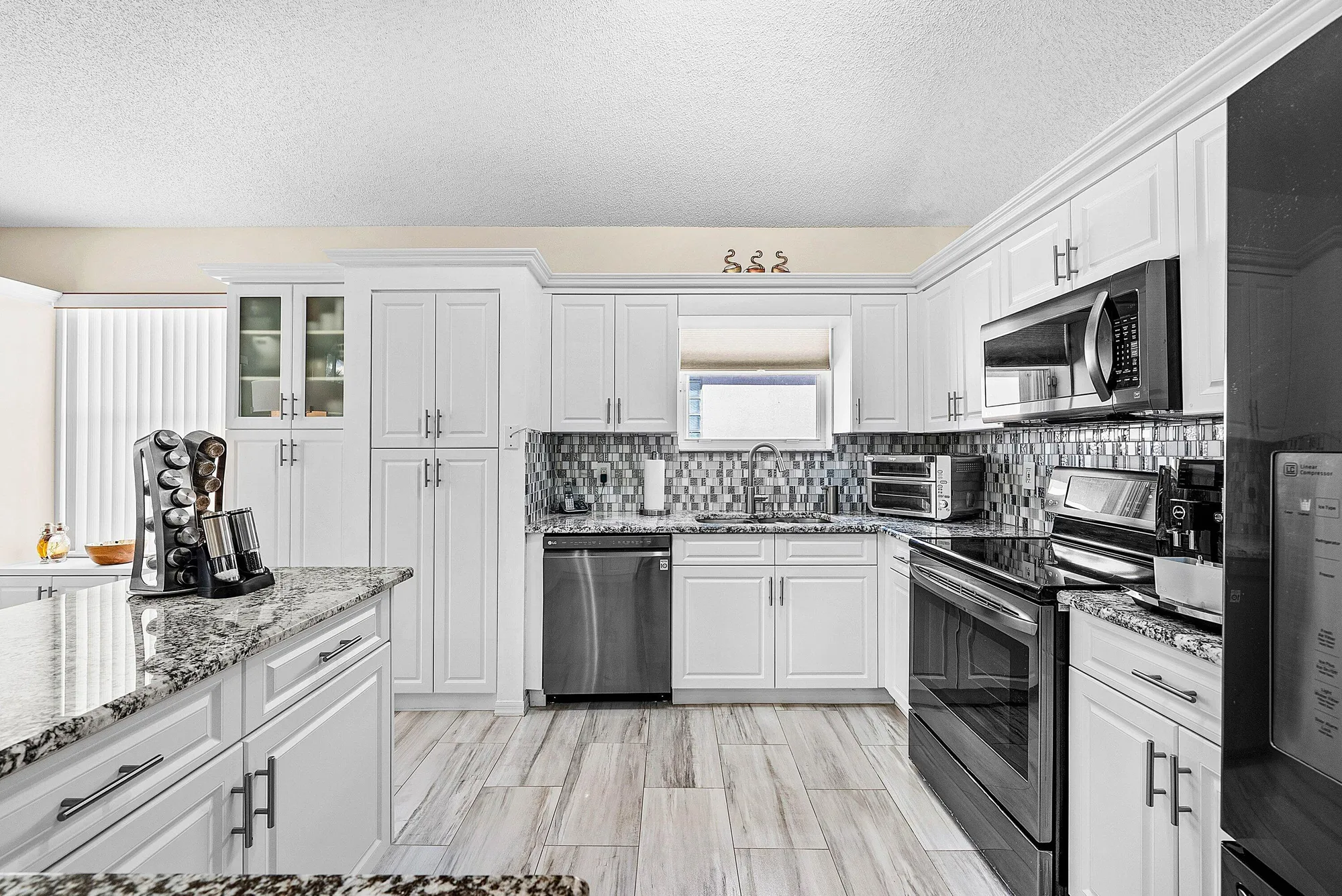 Property Slideshow image 20 of 62 | 9769 lemonwood ter, Boynton Beach, FL, 33437