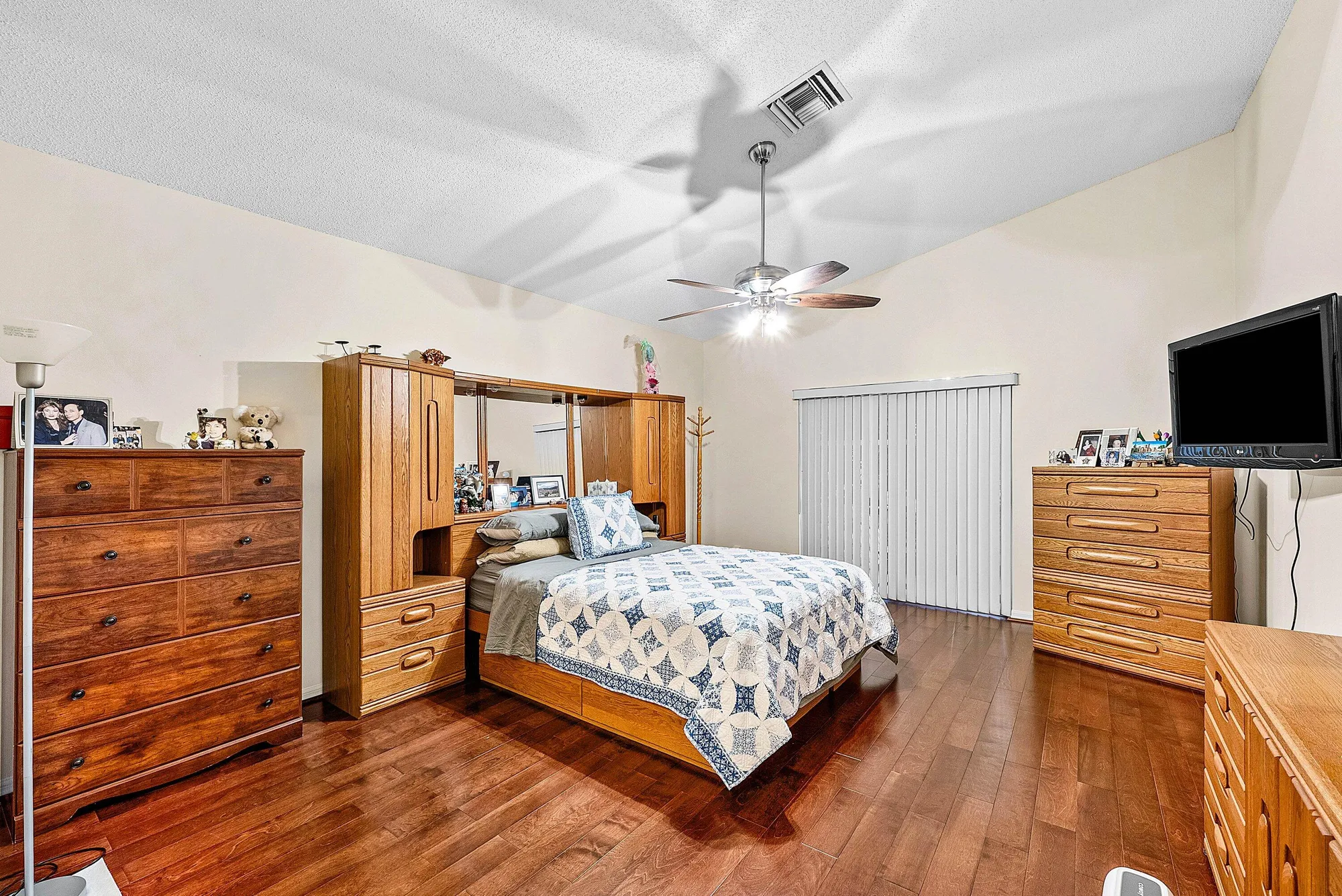 Property Slideshow image 21 of 62 | 9769 lemonwood ter, Boynton Beach, FL, 33437