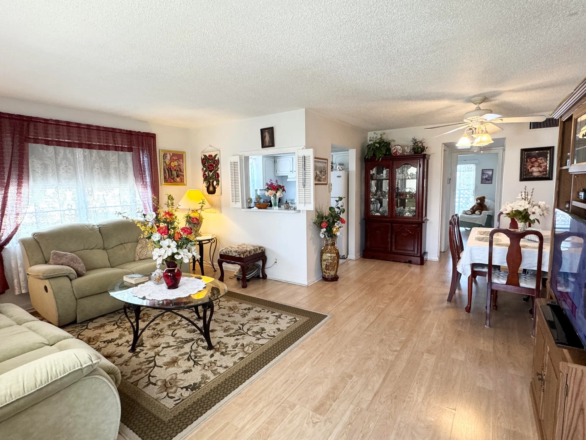 Property Slideshow image 5 of 24 | 148 bedford f, West Palm Beach, FL, 33417