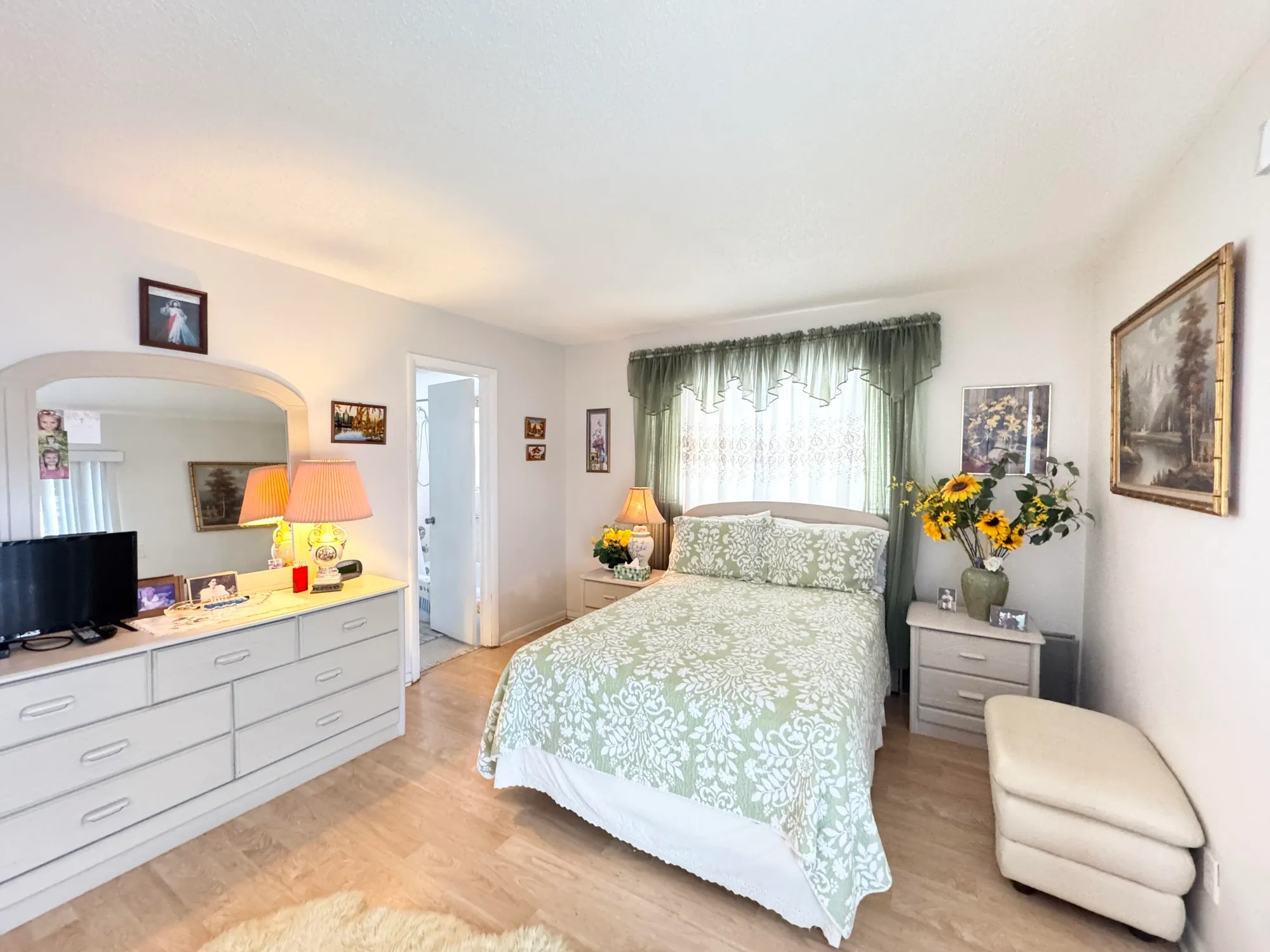 Property Slideshow image 13 of 24 | 148 bedford f, West Palm Beach, FL, 33417