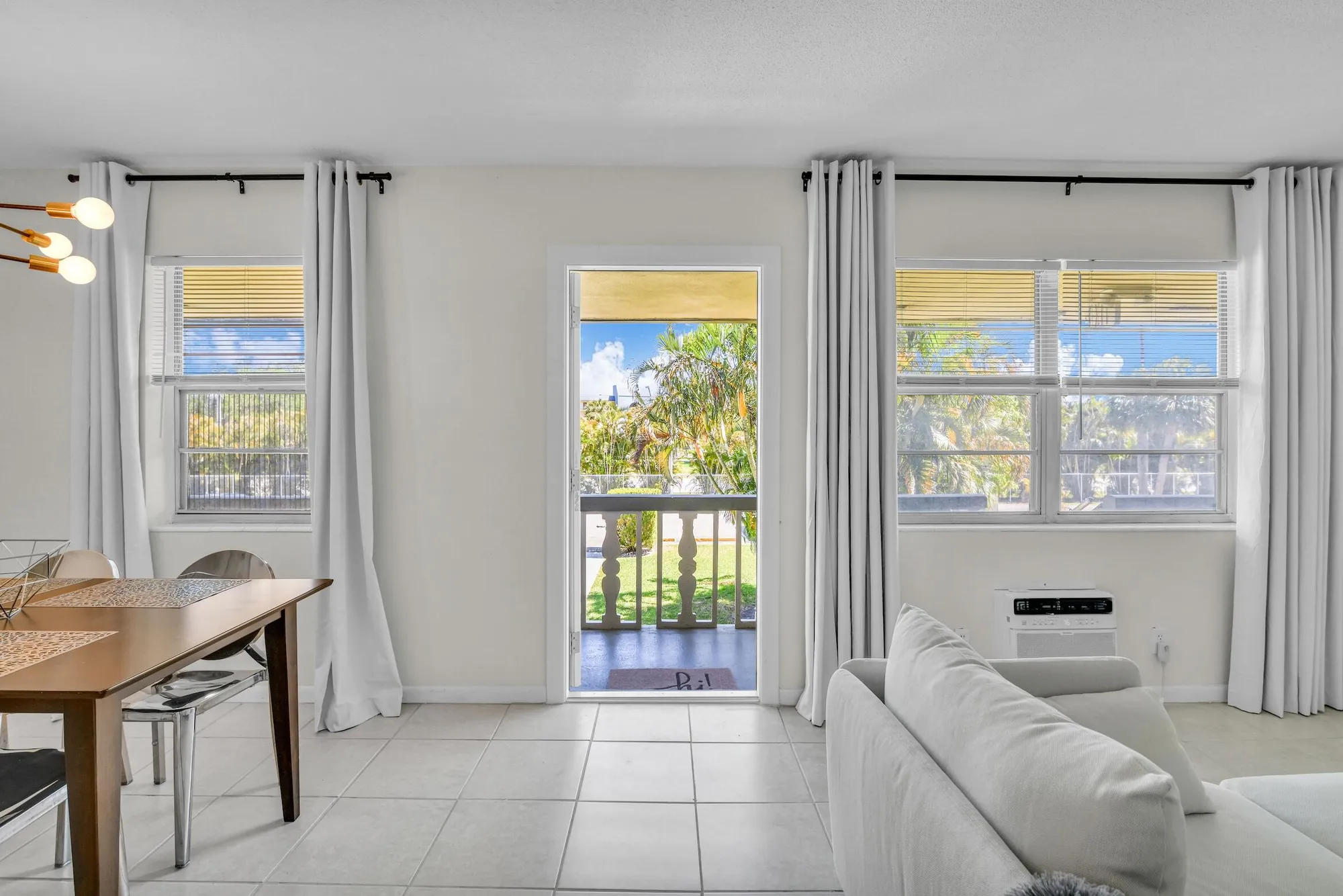 Property Slideshow image 14 of 25 | 302 norwich m, West Palm Beach, FL, 33417