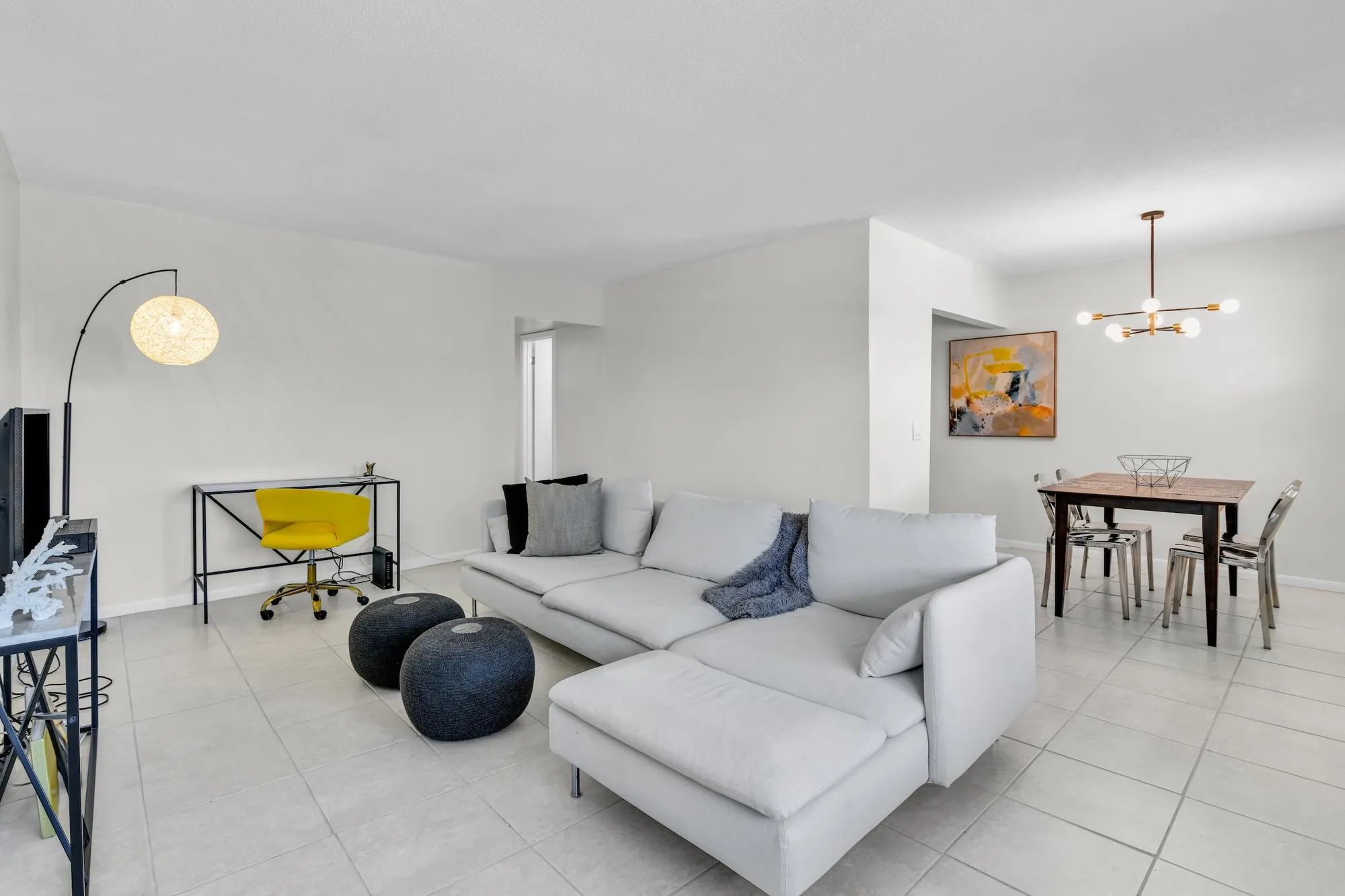 Property Slideshow image 4 of 25 | 302 norwich m, West Palm Beach, FL, 33417