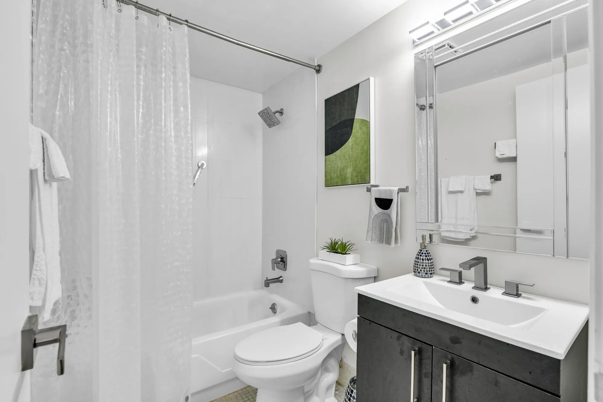 Property Slideshow image 12 of 25 | 302 norwich m, West Palm Beach, FL, 33417