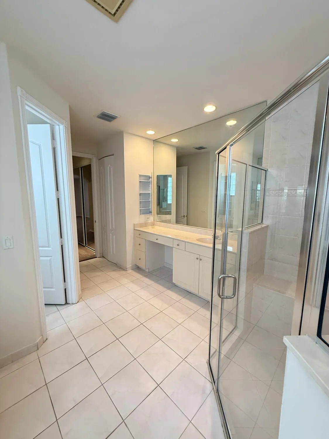 Property Slideshow image 26 of 35 | 10060 armani dr, Boynton Beach, FL, 33437