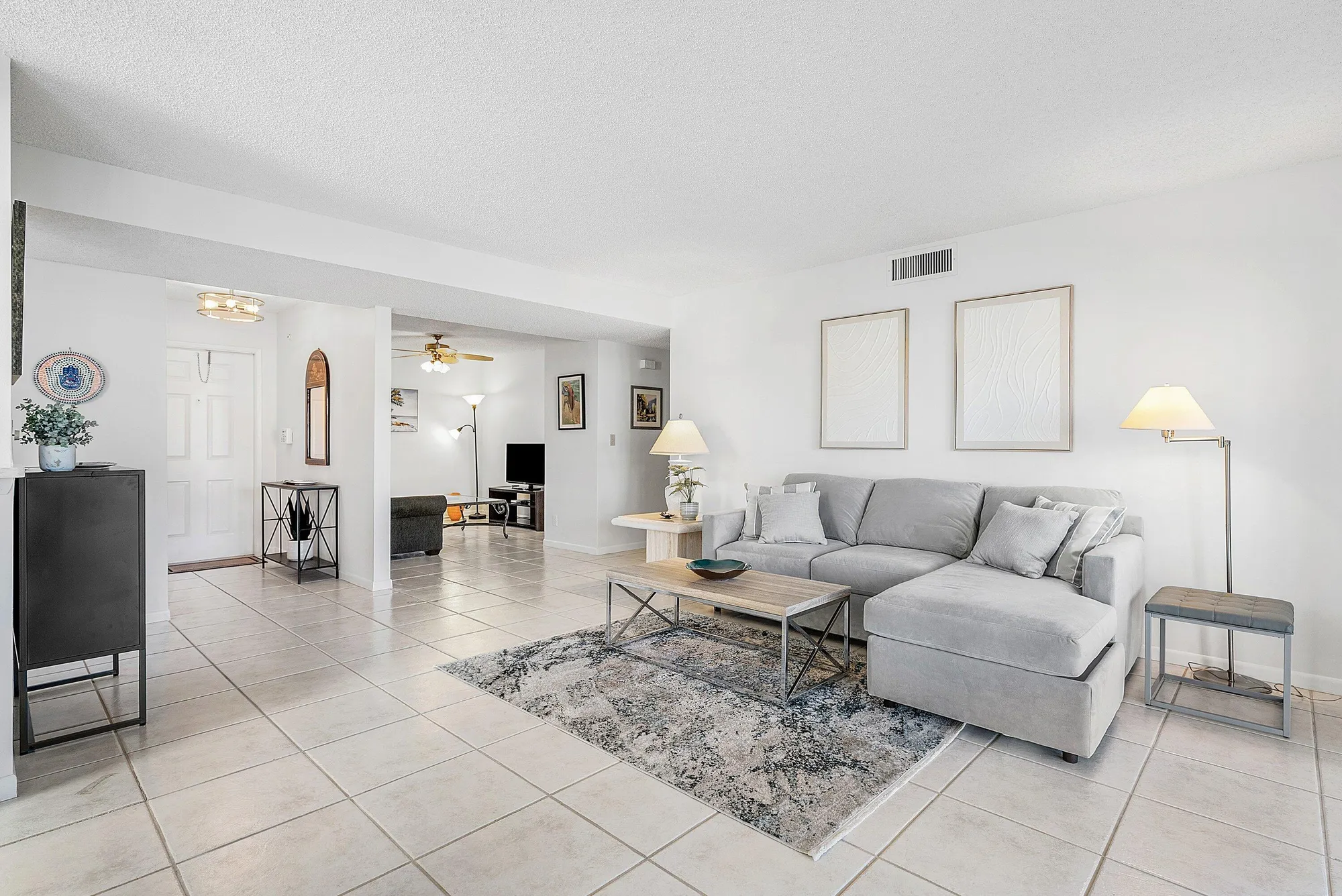 Property Slideshow image 6 of 32 | 10423 s circle lake dr 102, Boynton Beach, FL, 33437