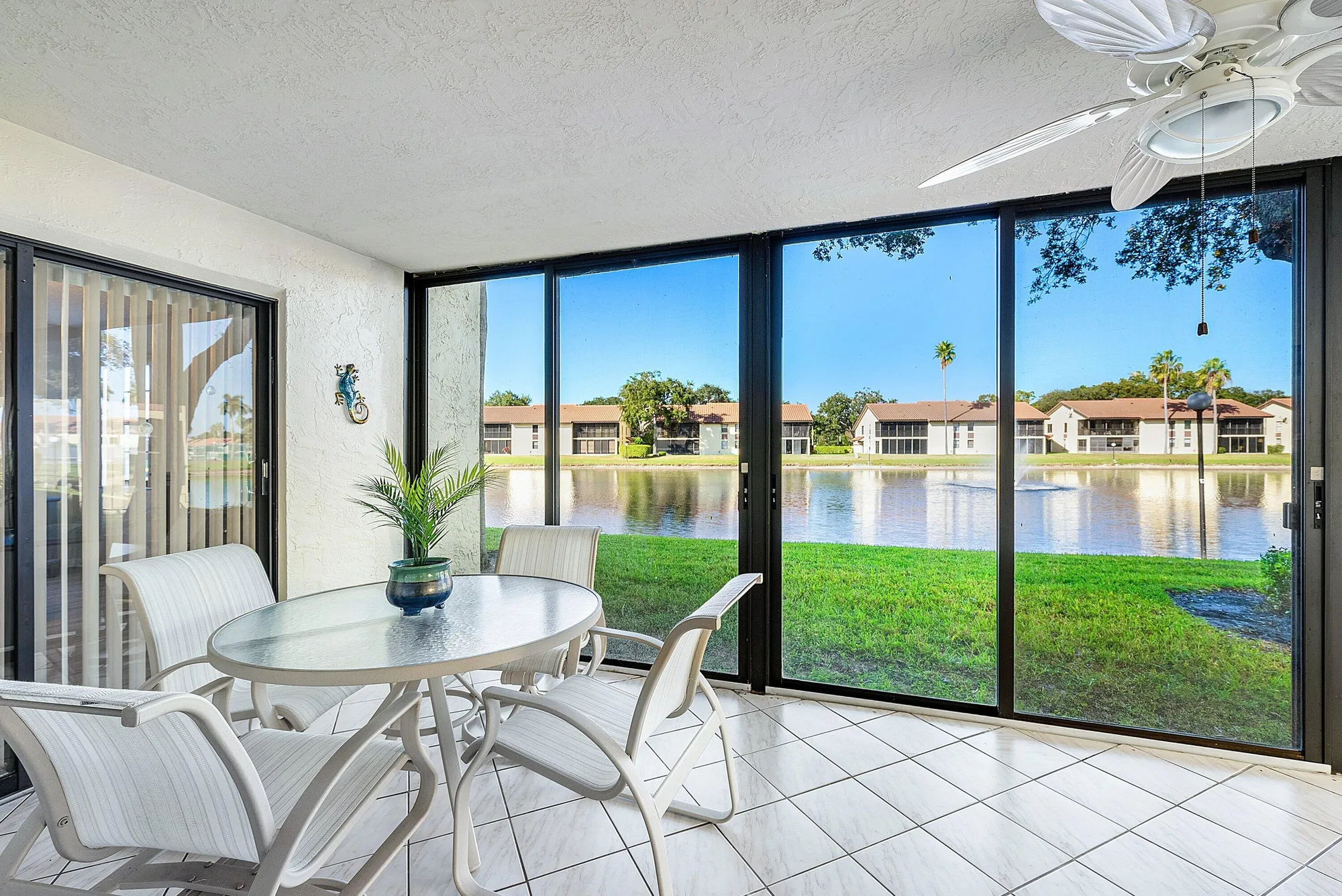 Property Slideshow image 21 of 32 | 10423 s circle lake dr 102, Boynton Beach, FL, 33437