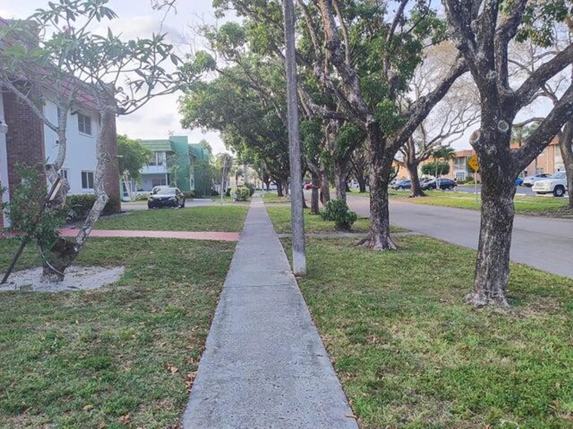 Property Slideshow image 6 of 29 | 2251 nw 48th ter 100, Lauderhill, FL, 33313