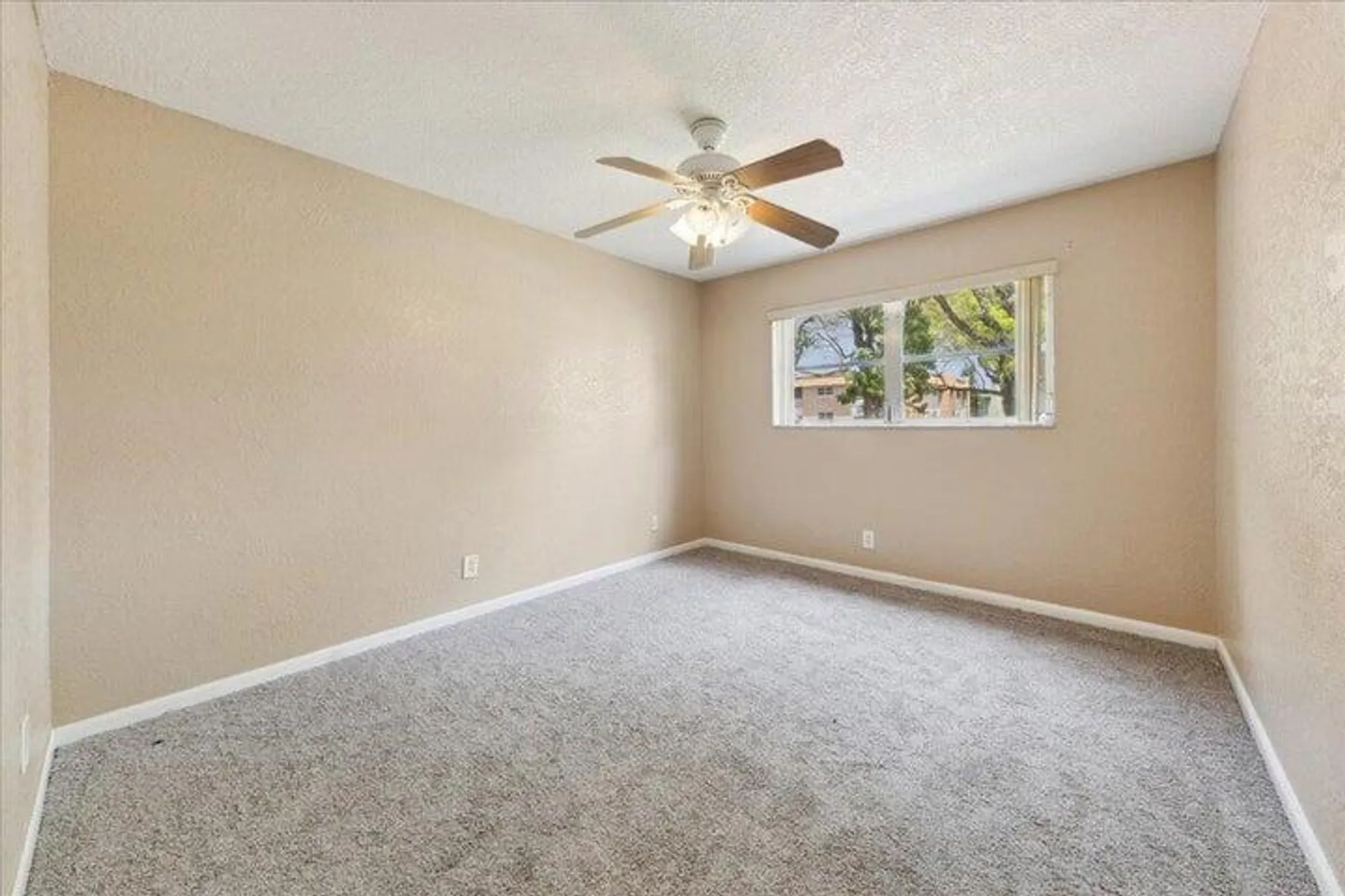 Property Slideshow image 16 of 29 | 2251 nw 48th ter 100, Lauderhill, FL, 33313