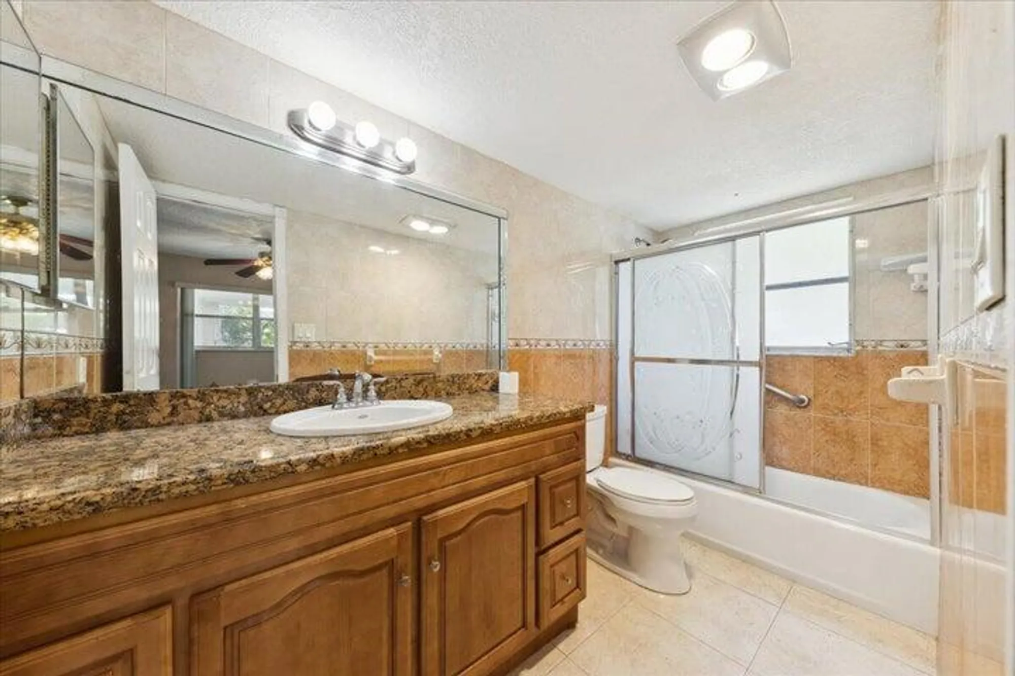 Property Slideshow image 17 of 29 | 2251 nw 48th ter 100, Lauderhill, FL, 33313