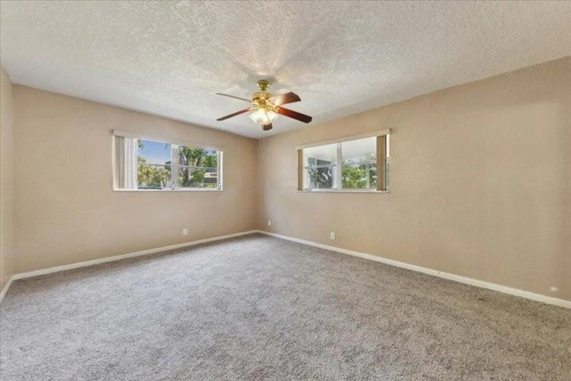 Property Slideshow image 19 of 29 | 2251 nw 48th ter 100, Lauderhill, FL, 33313