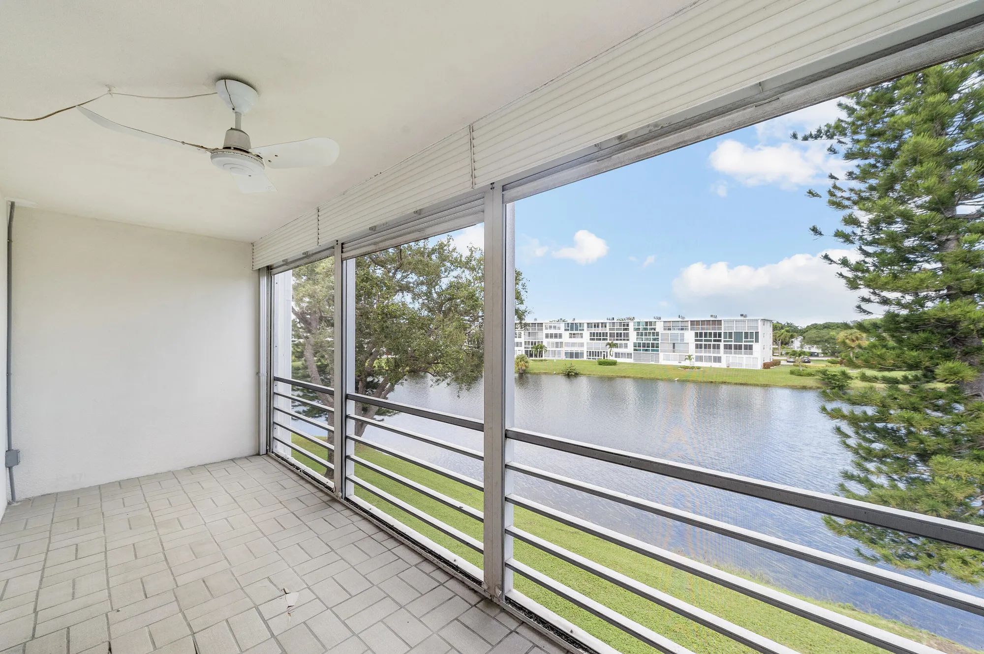 Property Slideshow image 23 of 38 | 3037 cambridge b, Deerfield Beach, FL, 33442