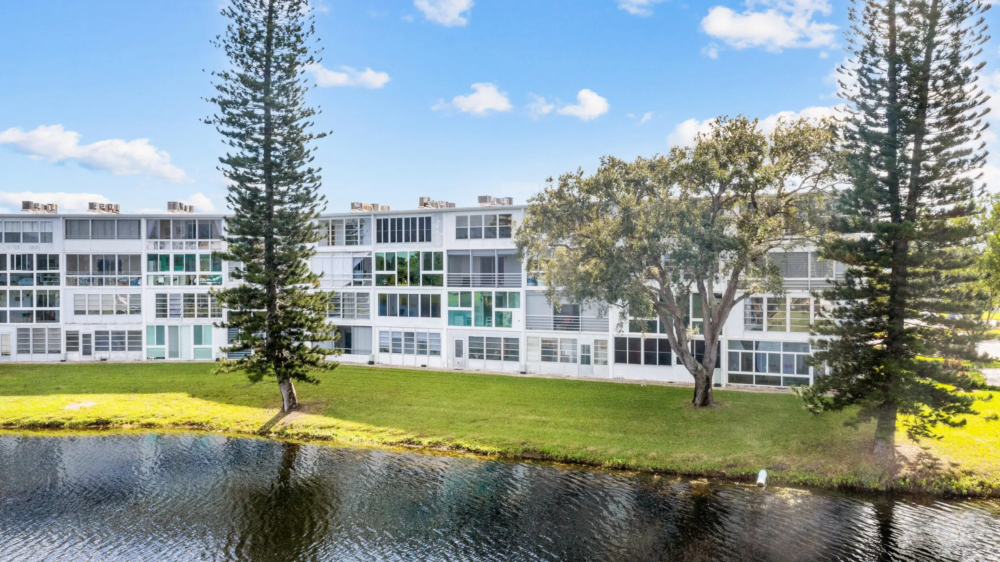 Property Slideshow image 30 of 38 | 3037 cambridge b, Deerfield Beach, FL, 33442