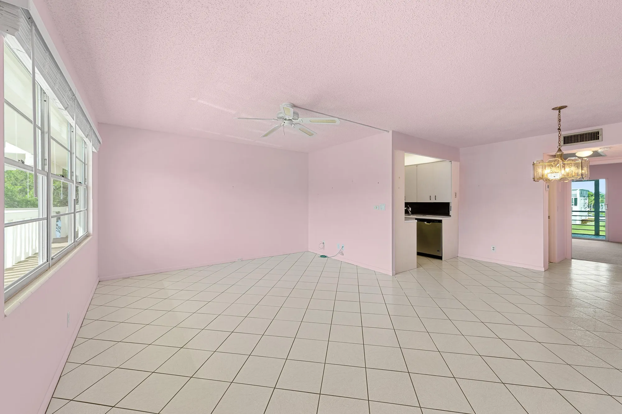 Property Slideshow image 3 of 38 | 3037 cambridge b, Deerfield Beach, FL, 33442