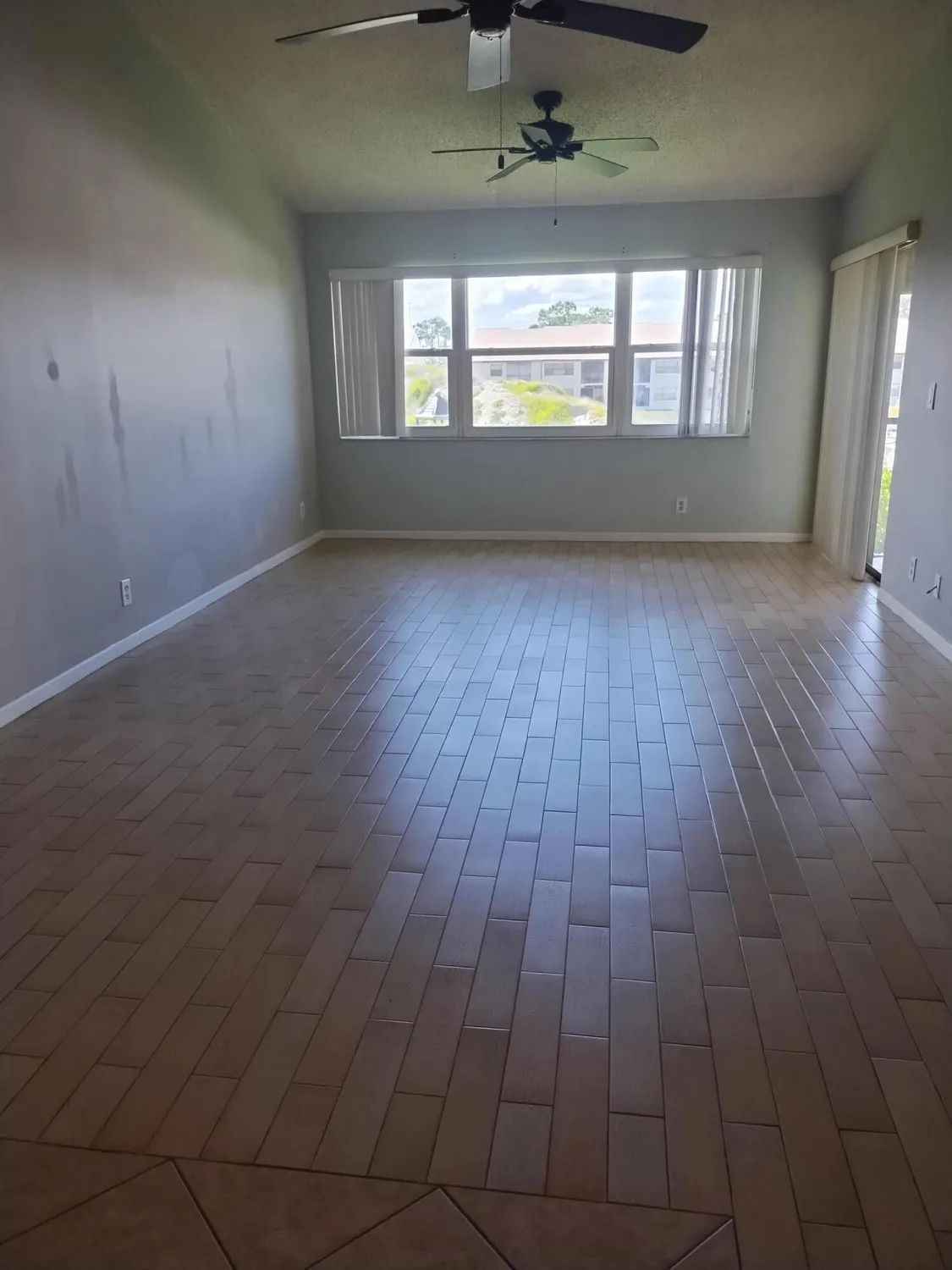 Property Slideshow image 3 of 12 | 4693 lucerne lakes blvd 202, Lake Worth, FL, 33467