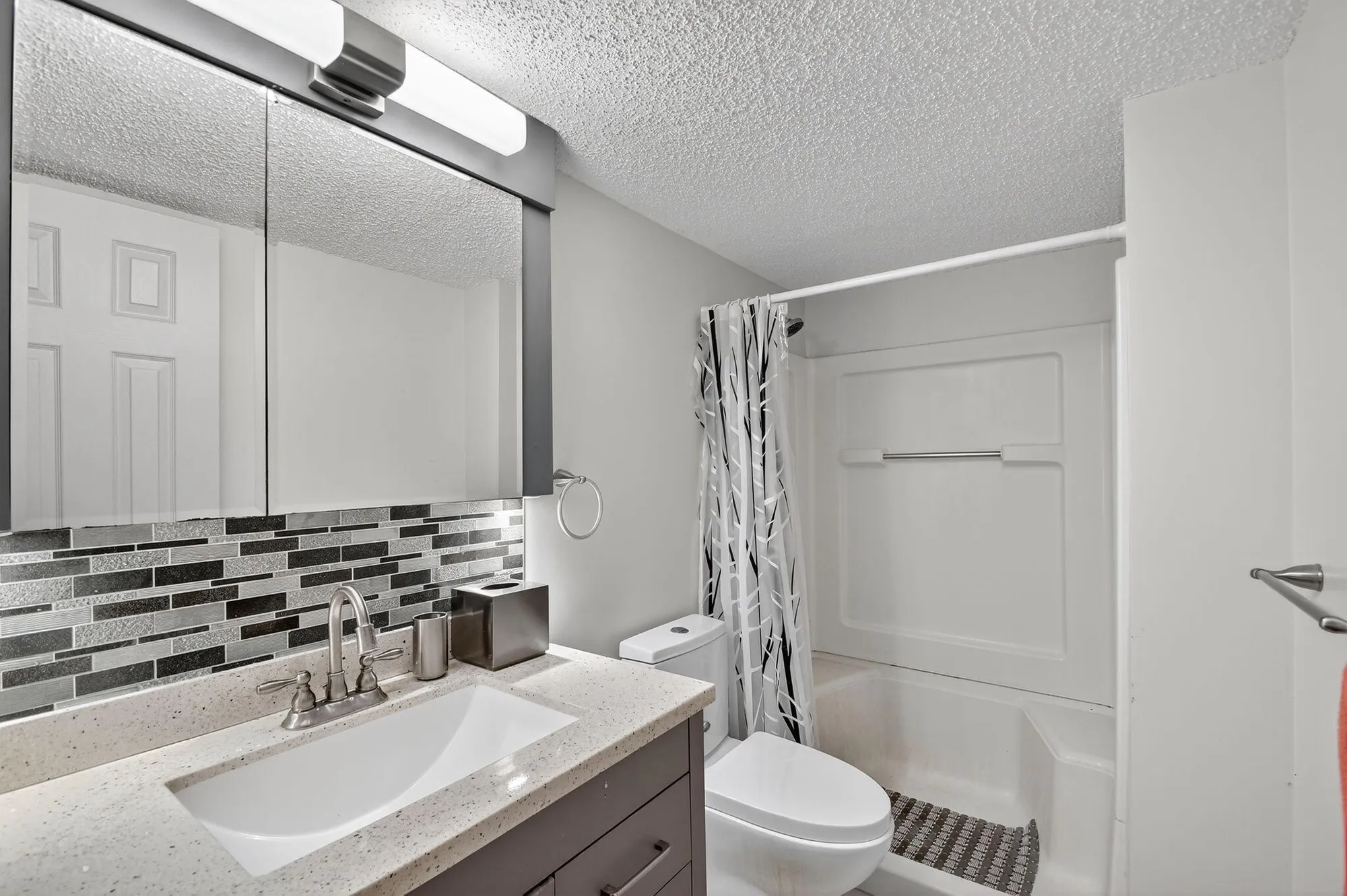 Property Slideshow image 21 of 45 | 2400 ne 1st ln apt 102, Boynton Beach, FL, 33435